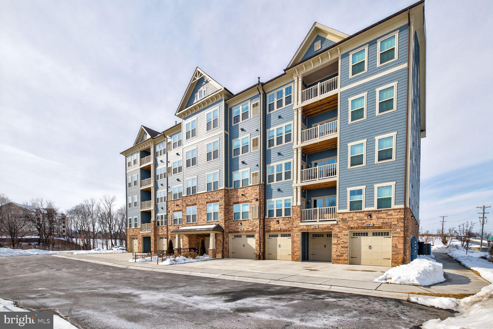 3315 FIREFLY LANE 304