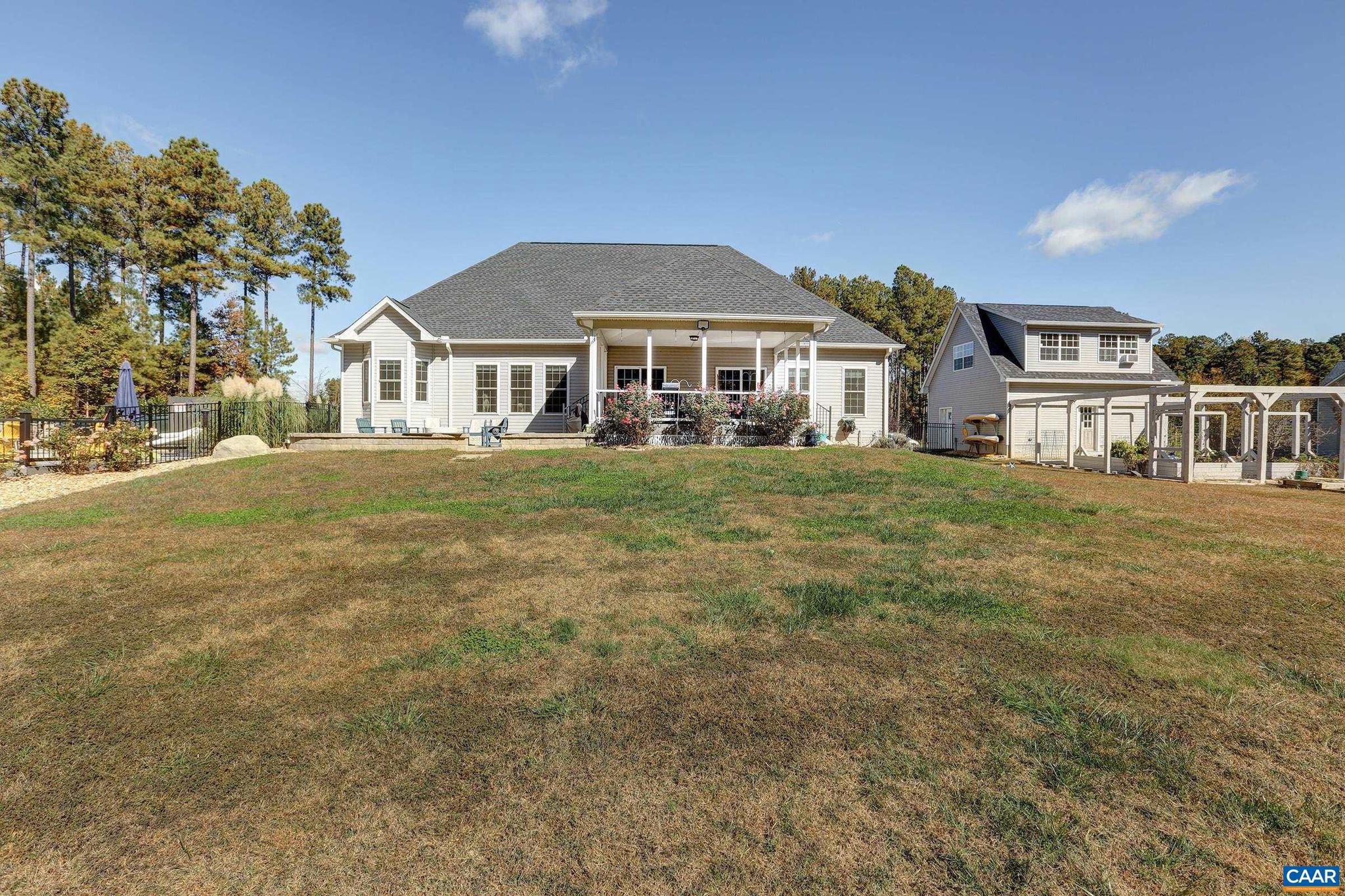 THE WATERS - Residential