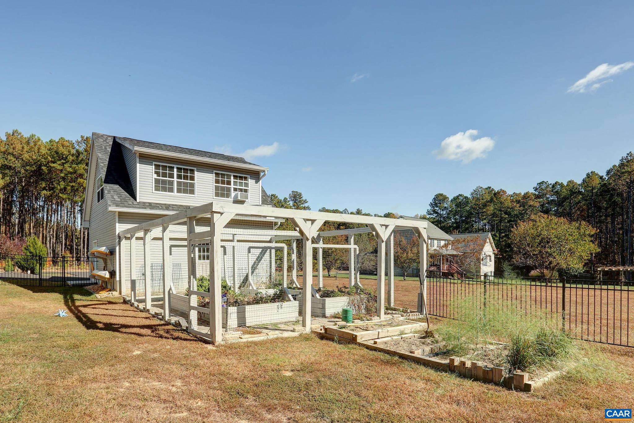 THE WATERS - Residential