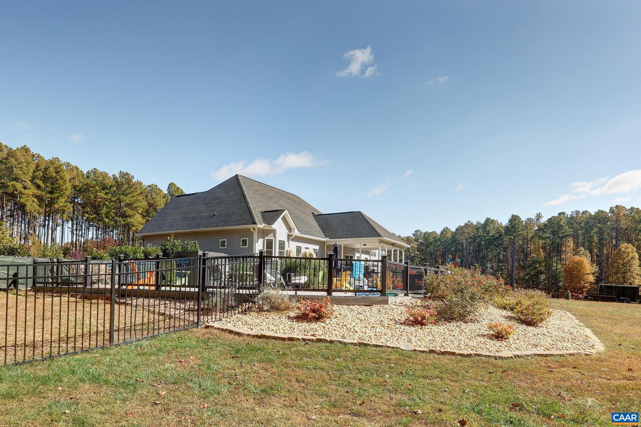 THE WATERS - Residential