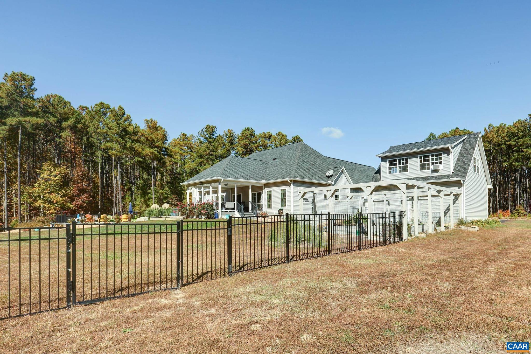 THE WATERS - Residential