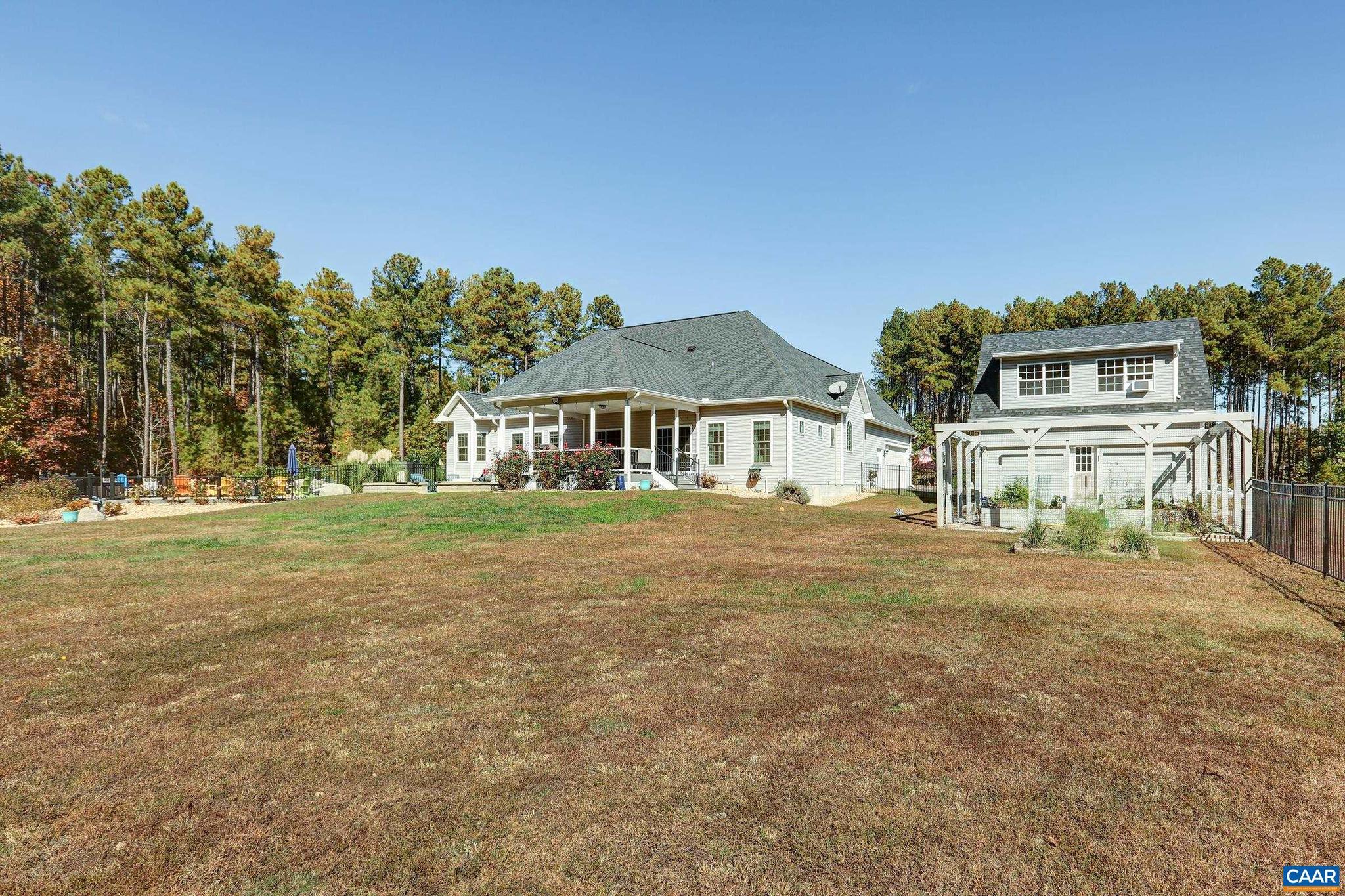 THE WATERS - Residential