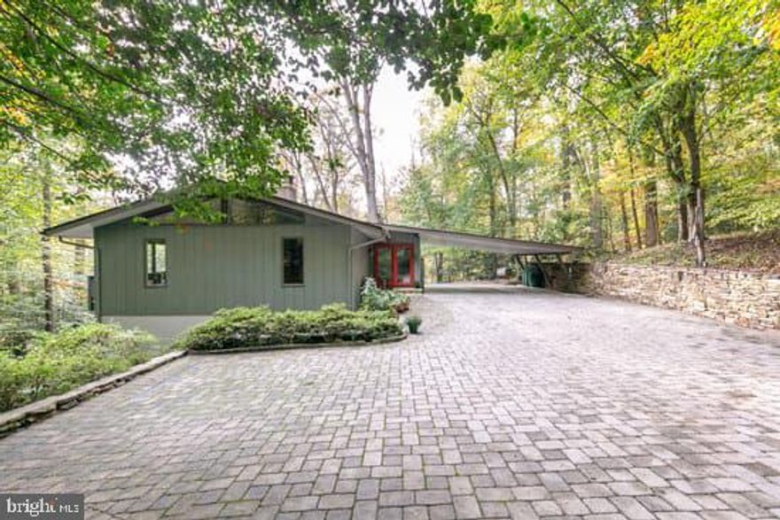 Home listed and sold simultaneously .  Rare opportunity to own a completely updated contemporary estate in the exclusive SAEFERN community! Home features hardwood flooring, skylights, double sided fireplace, 1st floor master, extensive decking and hardscaping, completely private, the list goes on. Community has two marinas, pool, tennis court, stable, all minutes to downtown.