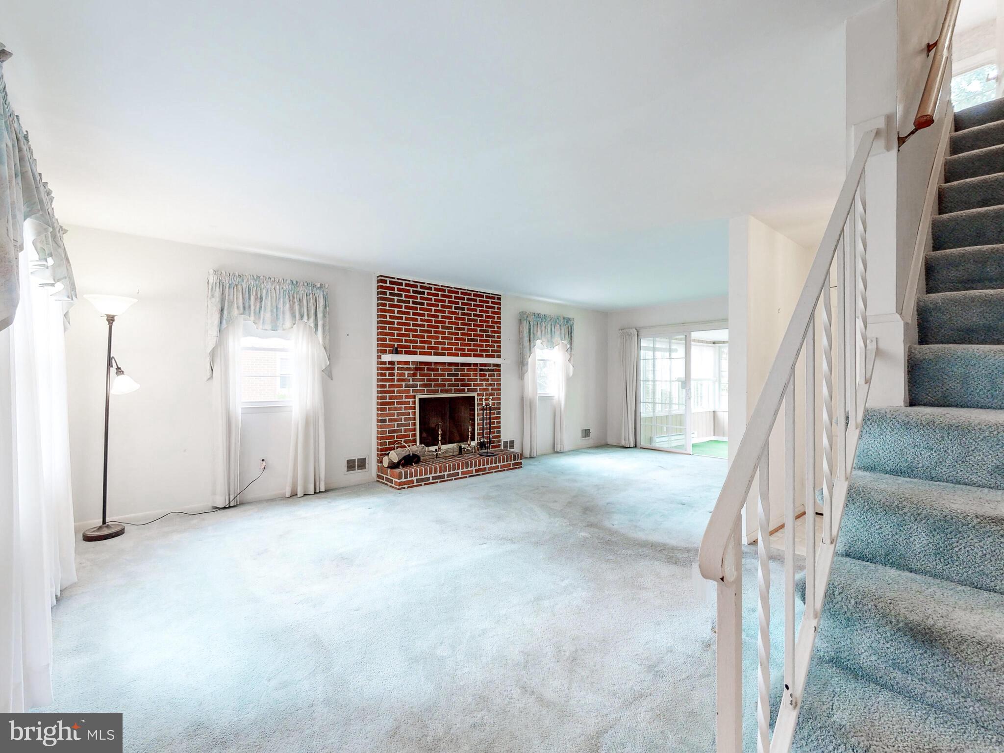 VILLA VUE EAST - Residential