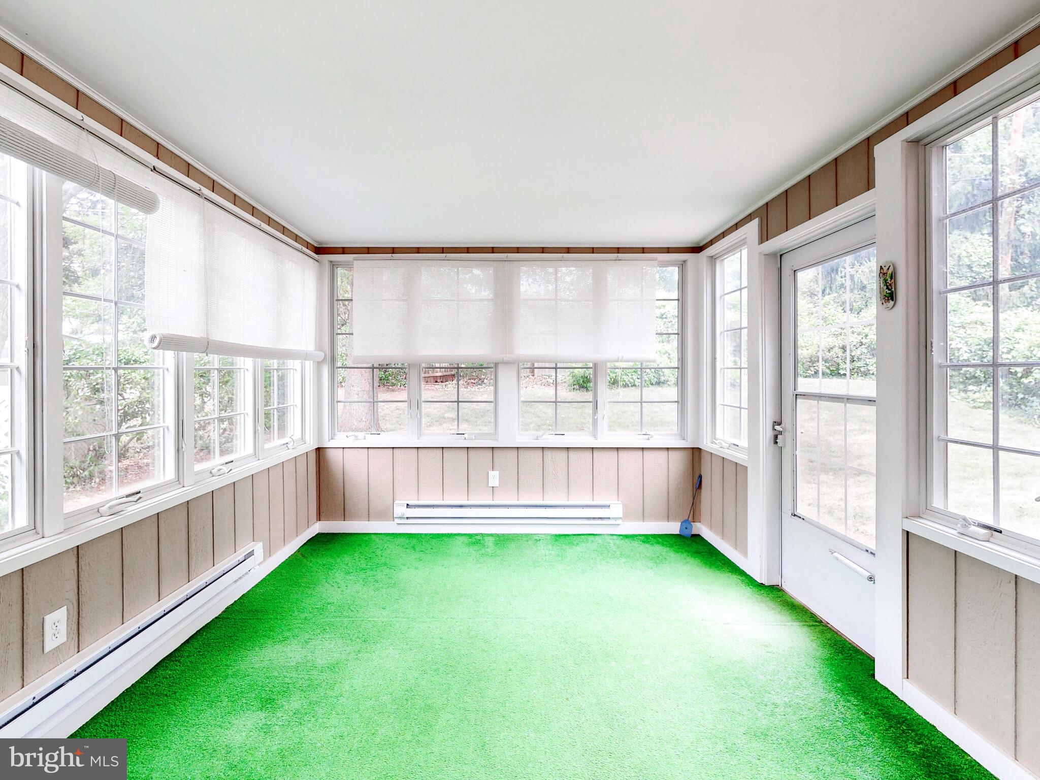 VILLA VUE EAST - Residential