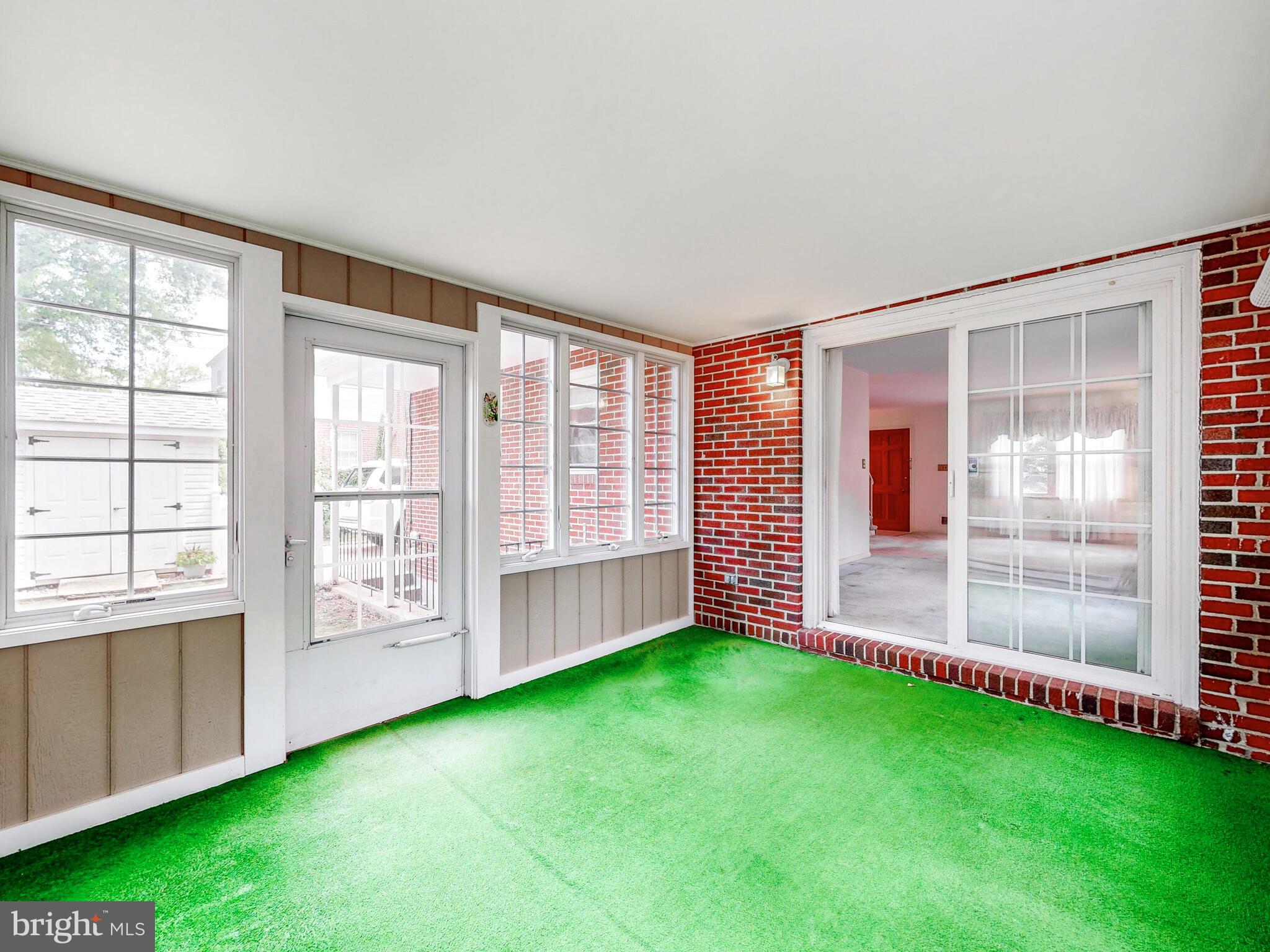 VILLA VUE EAST - Residential