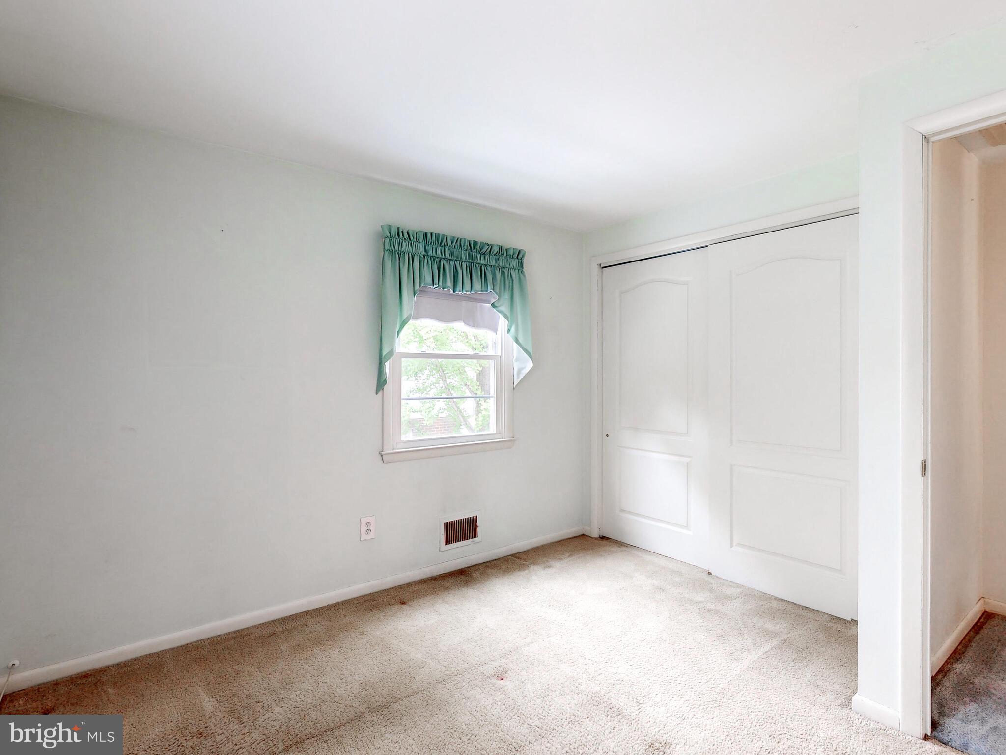 VILLA VUE EAST - Residential