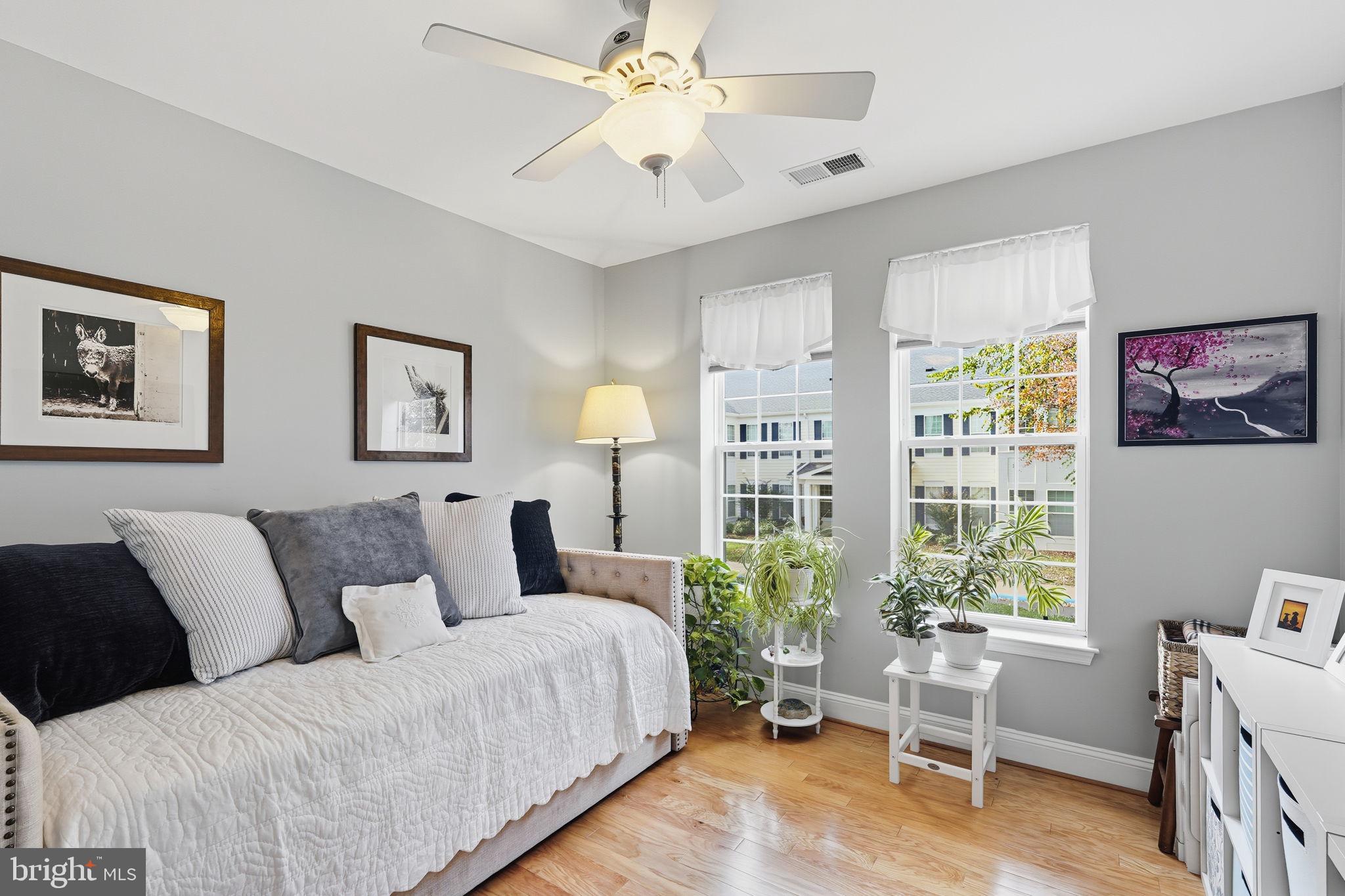 SUFFIELD MEADOWS - Residential