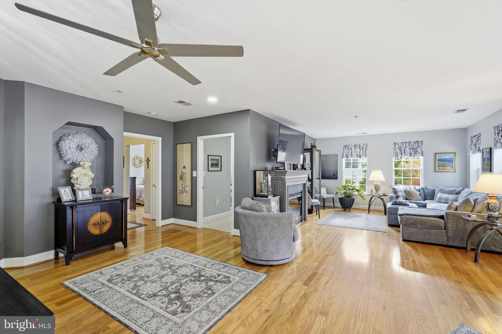 SUFFIELD MEADOWS - Residential