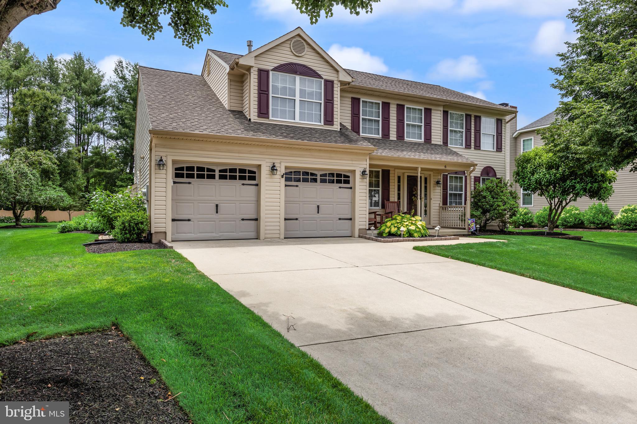 6 DOUGLAS LANE