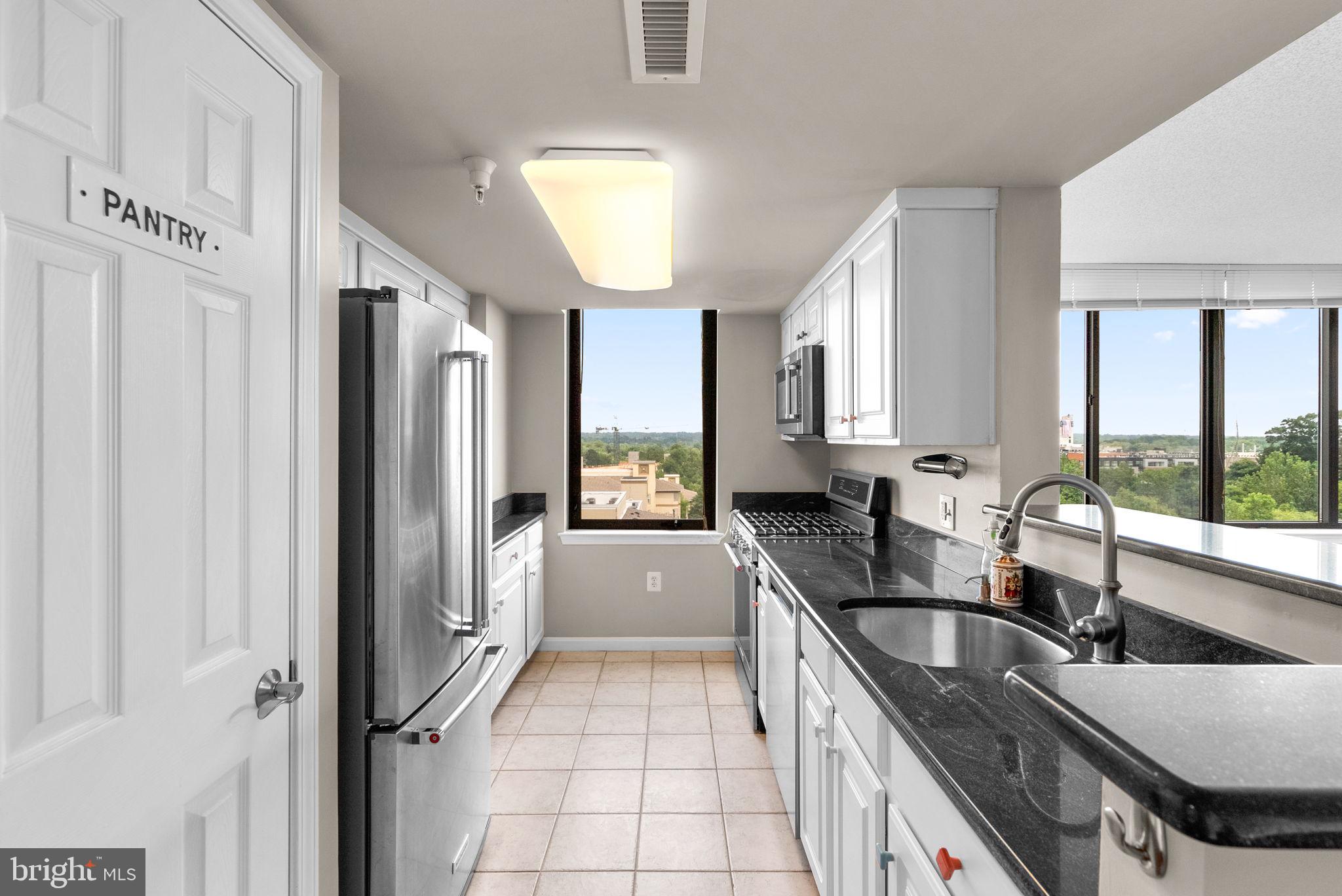 GALLERY AT WHITE FLINT - Residential Lease