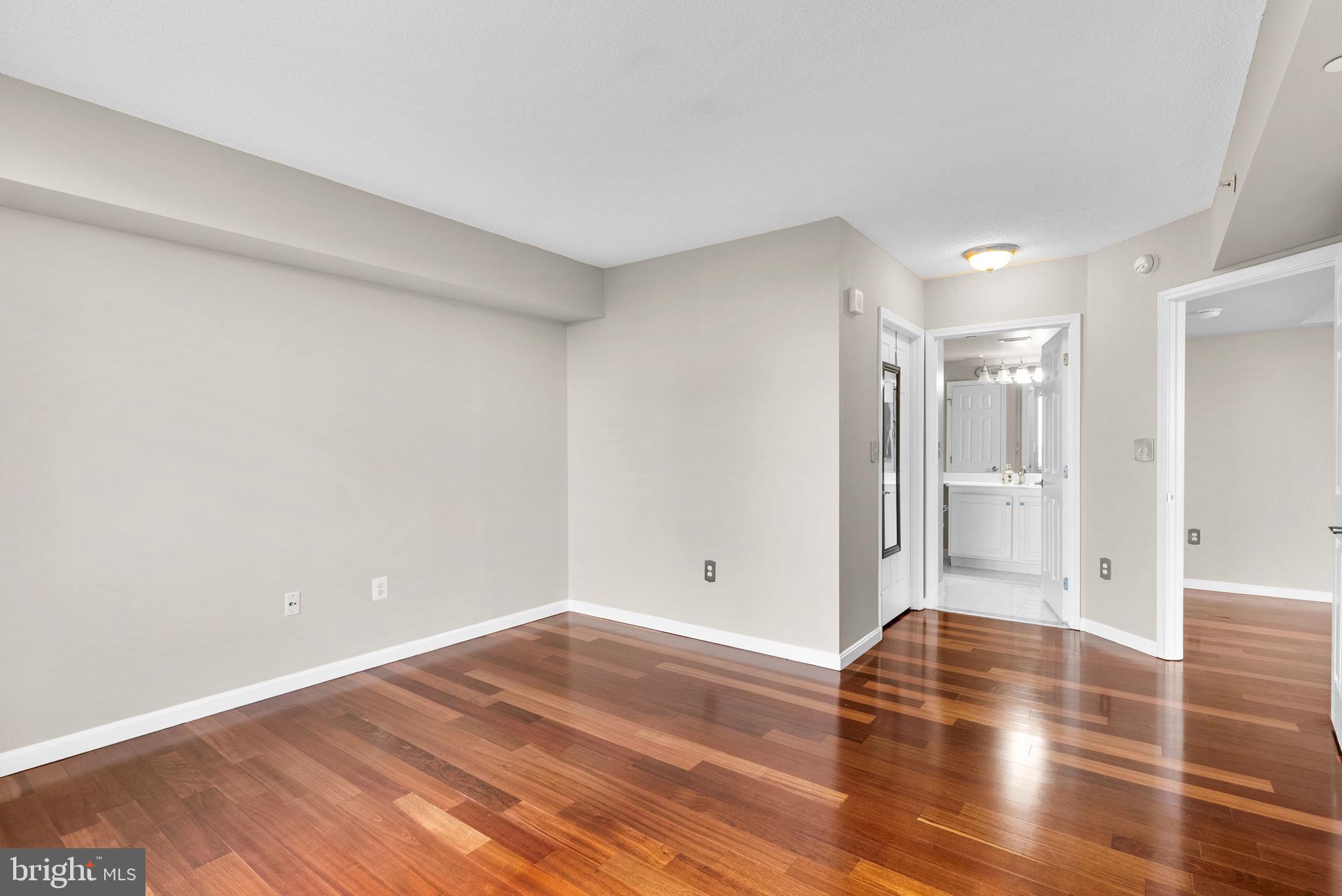 GALLERY AT WHITE FLINT - Residential Lease