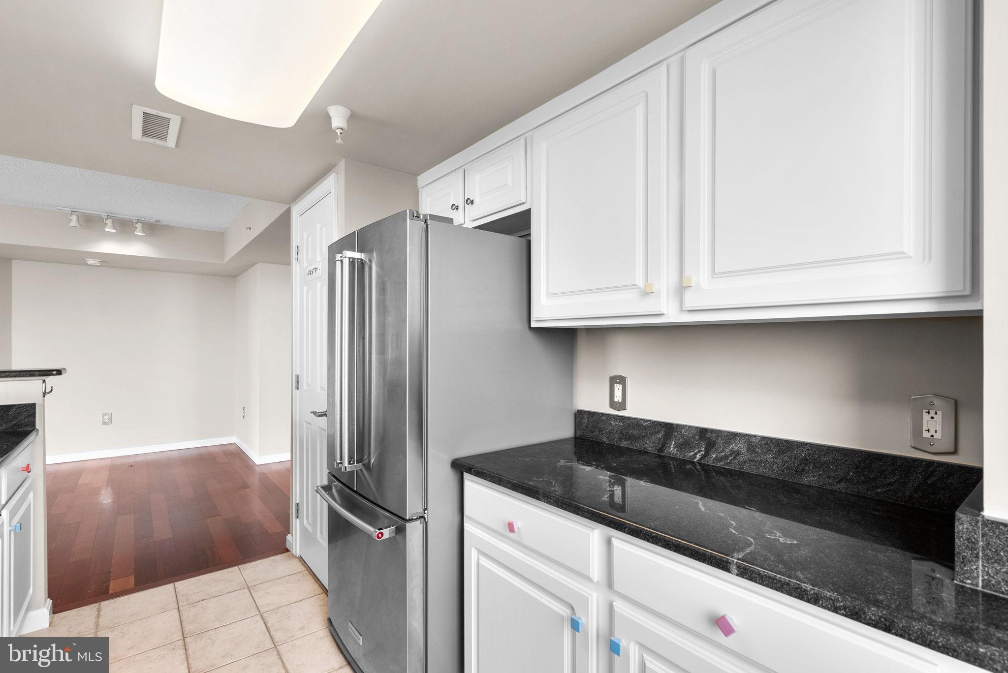 GALLERY AT WHITE FLINT - Residential Lease