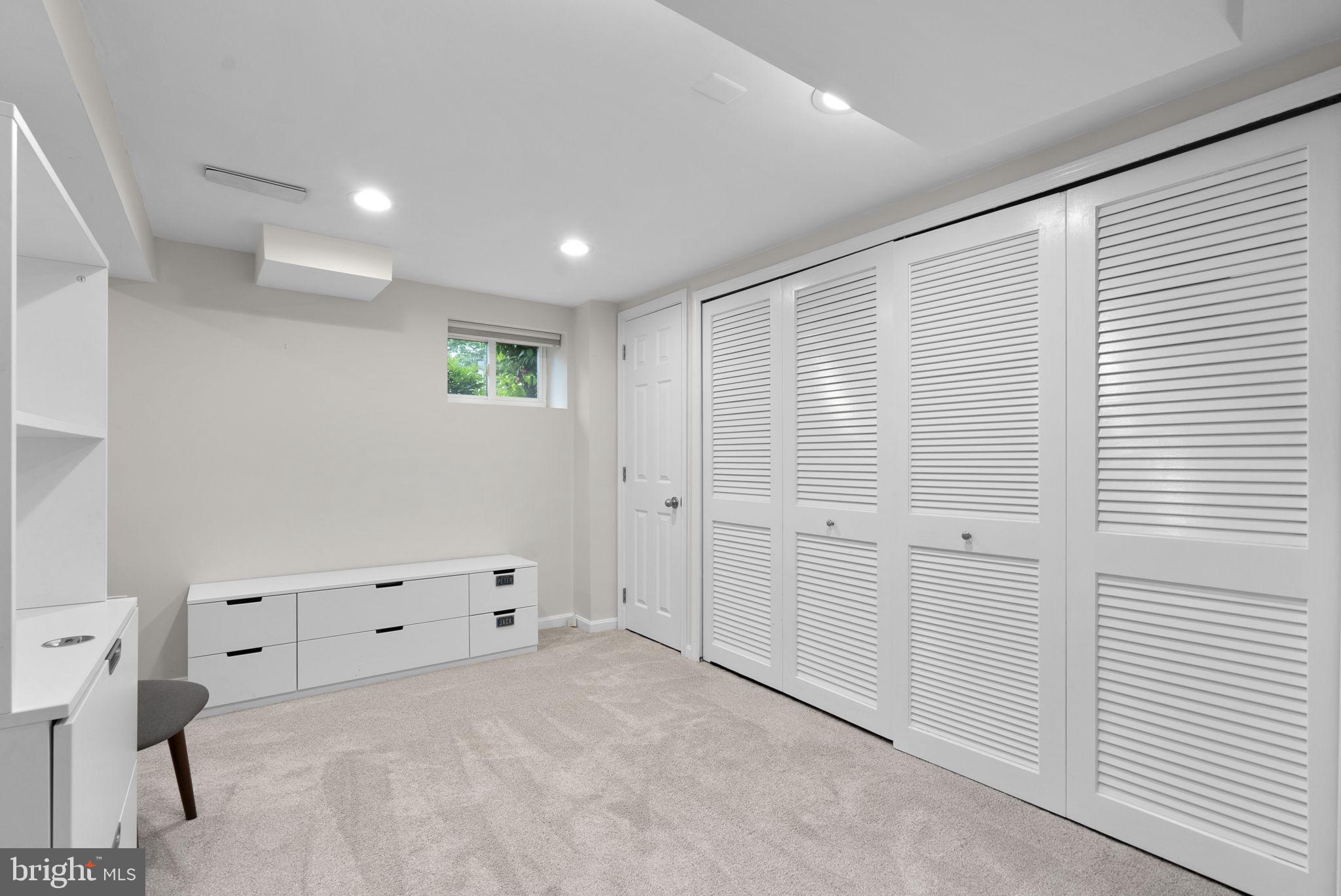 GLEN MAR PARK - Residential
