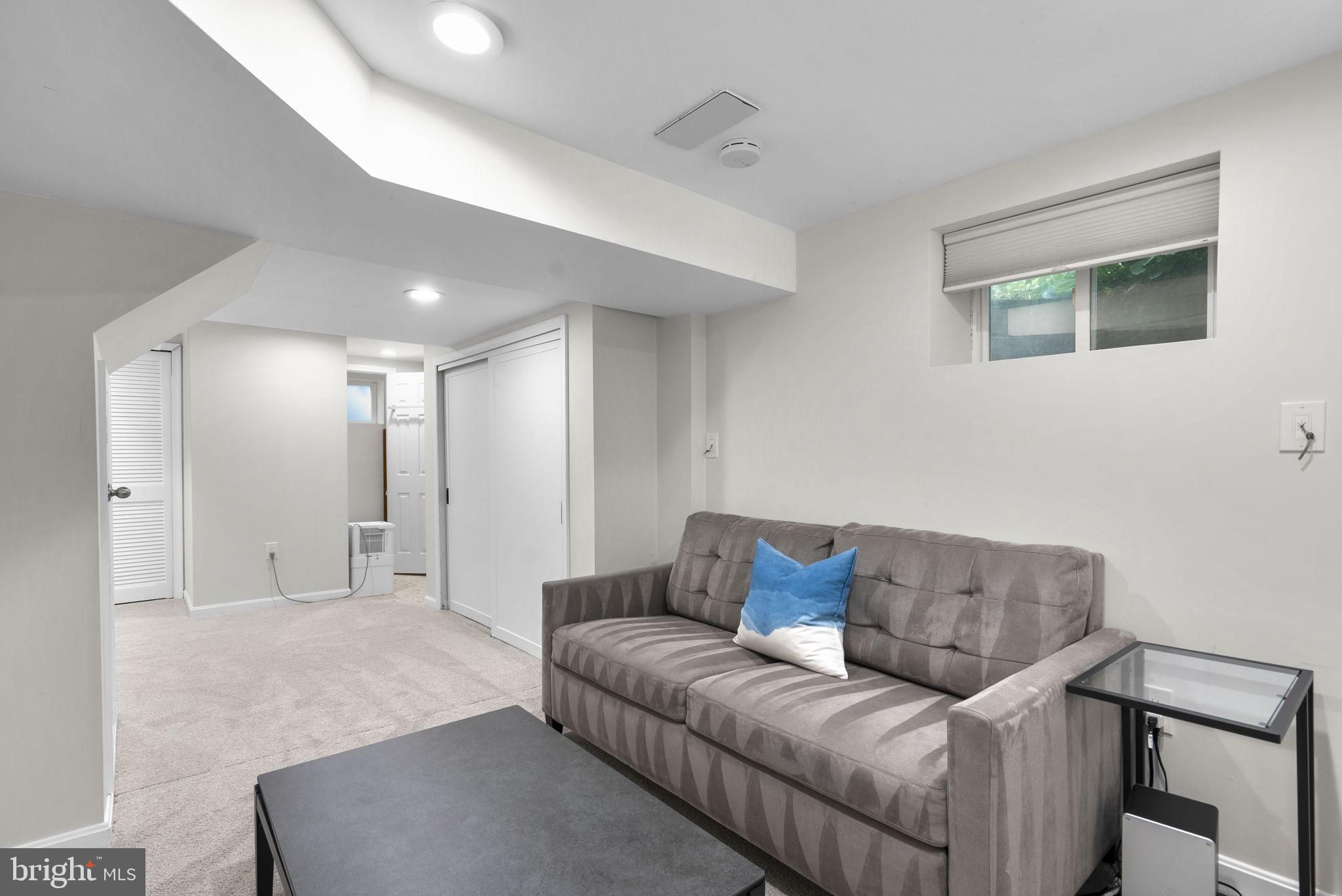 GLEN MAR PARK - Residential