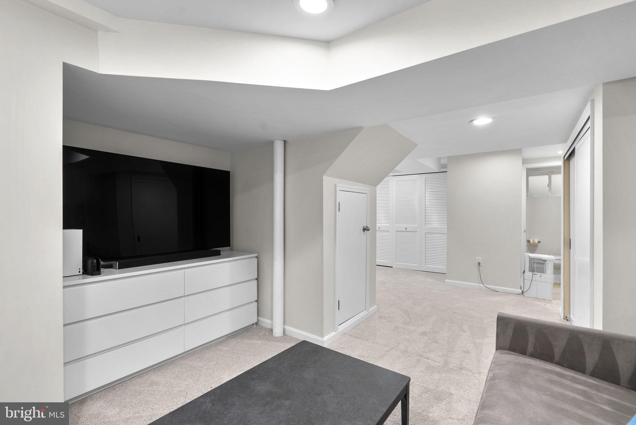 GLEN MAR PARK - Residential