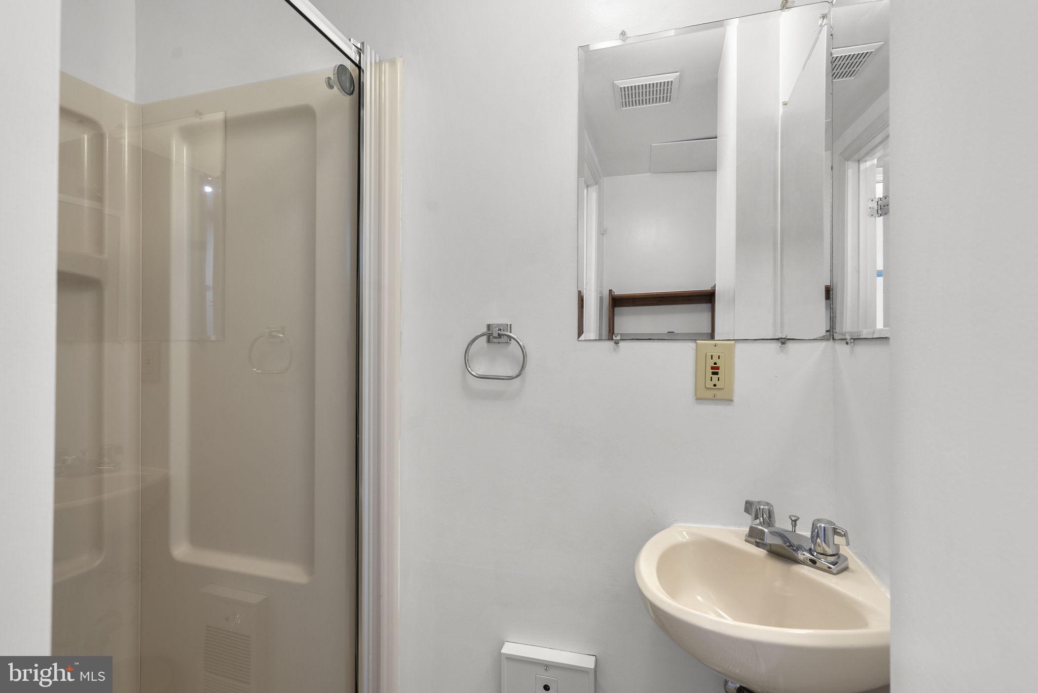 GLEN MAR PARK - Residential