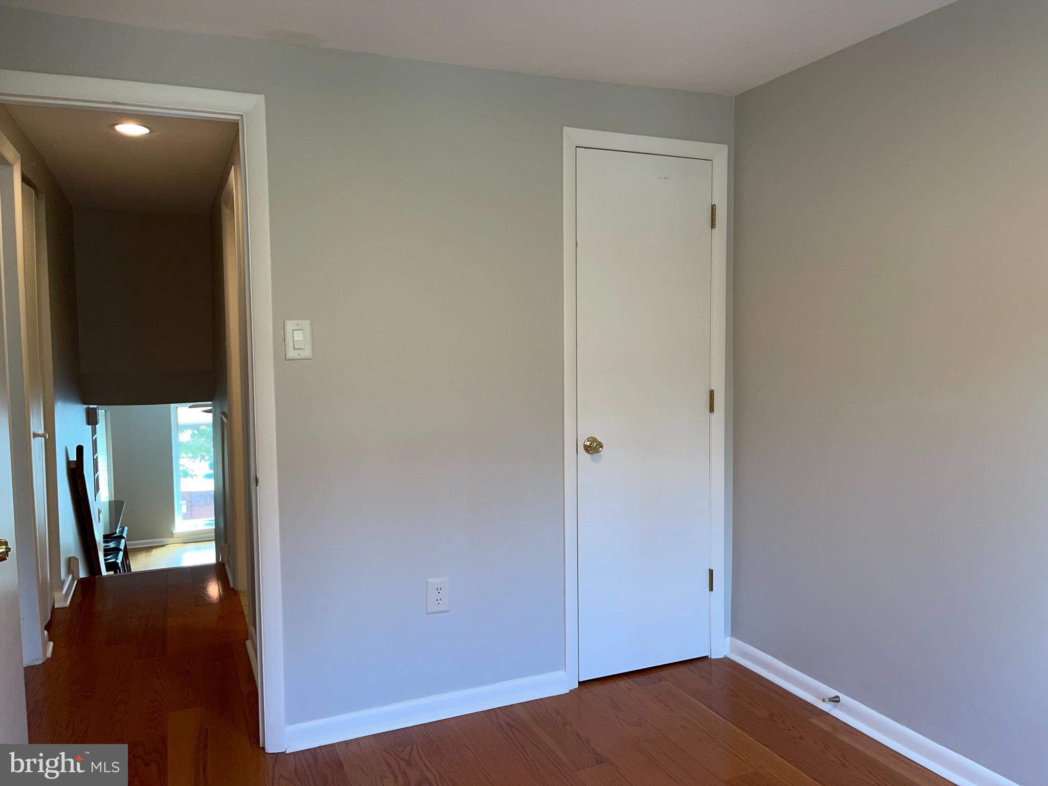 QUEEN VILLAGE - Residential Lease