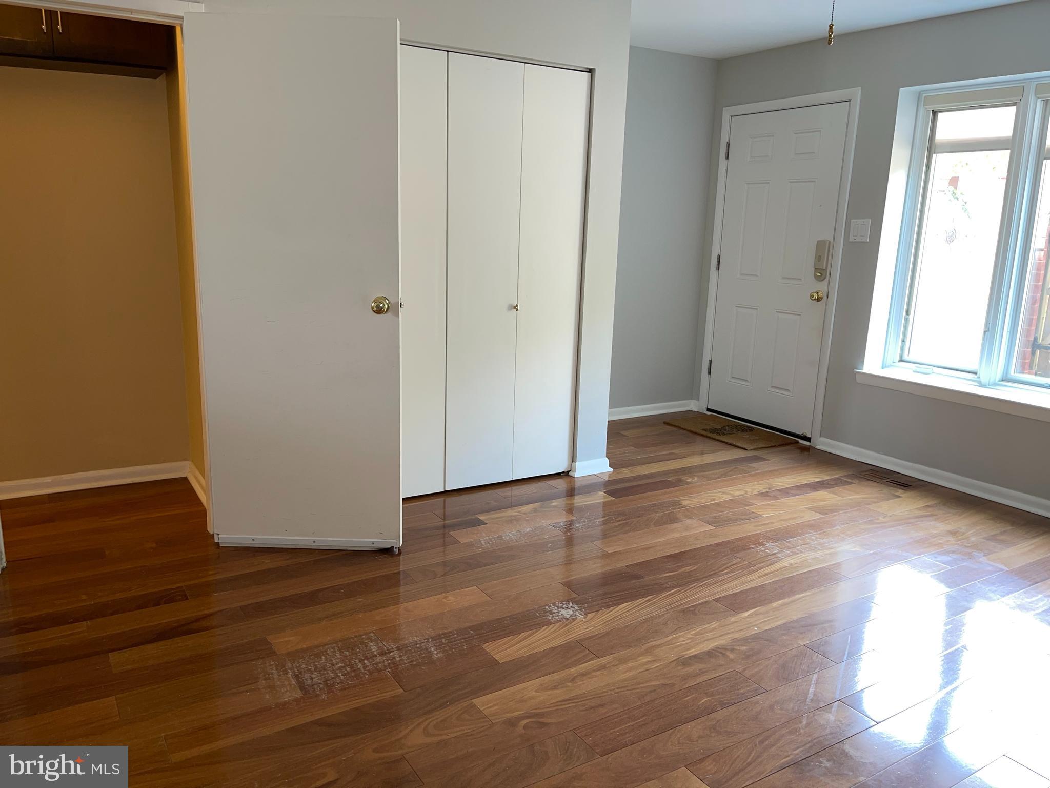 QUEEN VILLAGE - Residential Lease