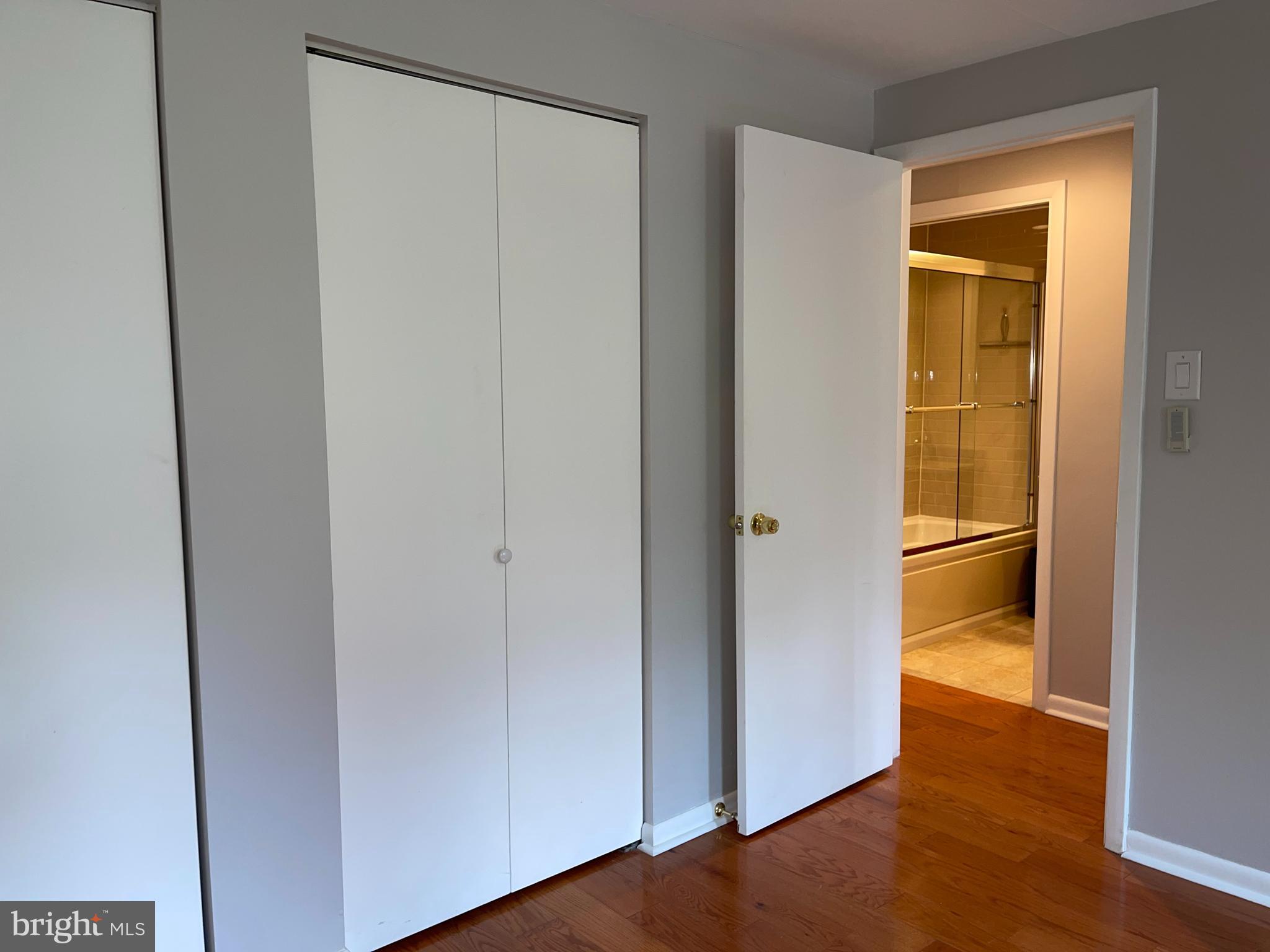 QUEEN VILLAGE - Residential Lease