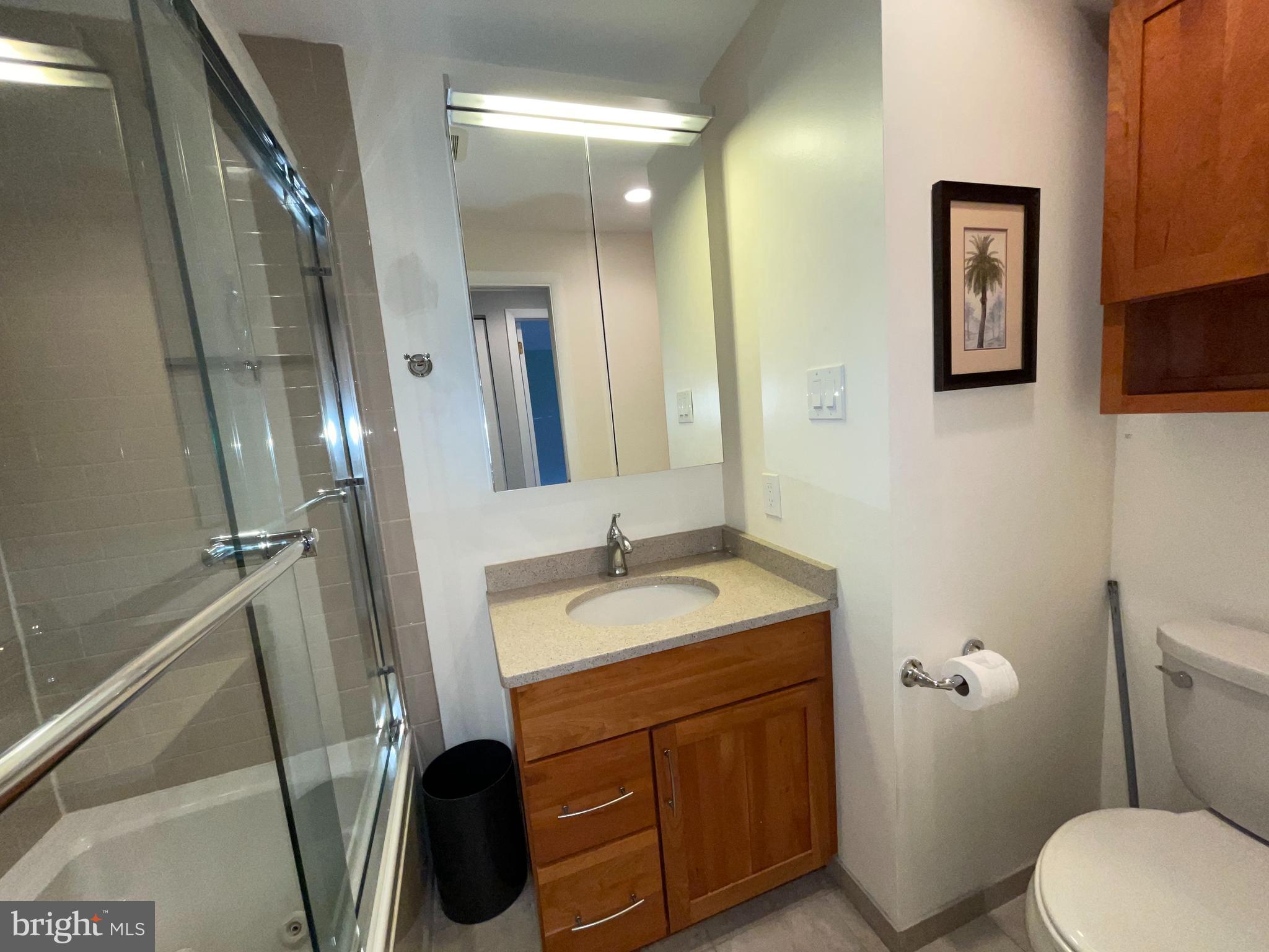 QUEEN VILLAGE - Residential Lease