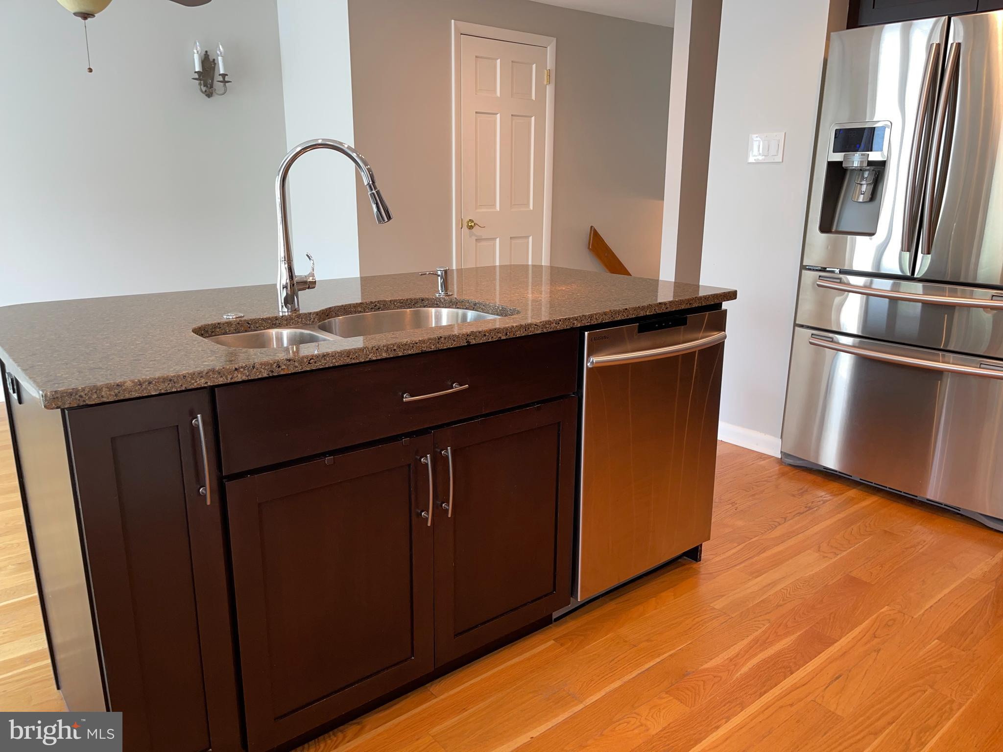 QUEEN VILLAGE - Residential Lease