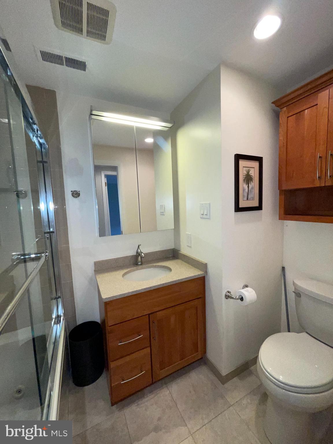 QUEEN VILLAGE - Residential Lease