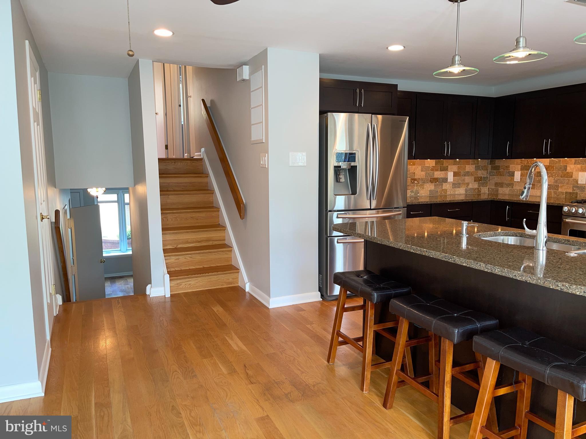 QUEEN VILLAGE - Residential Lease