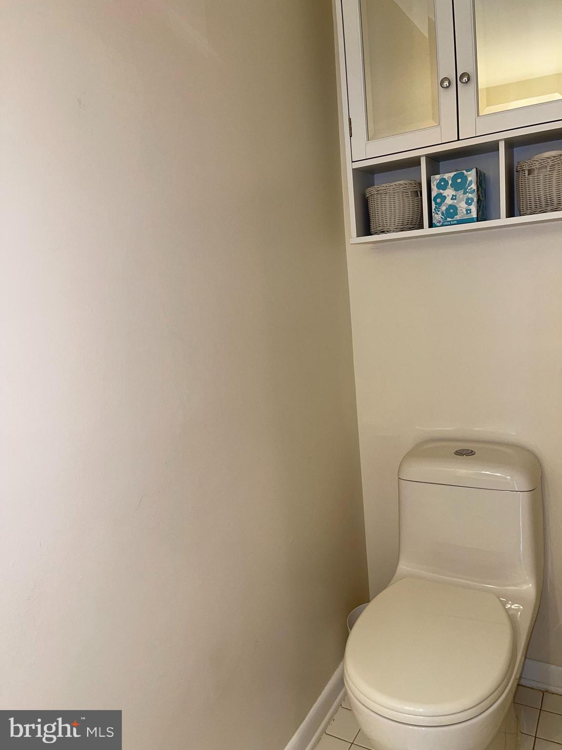 QUEEN VILLAGE - Residential Lease