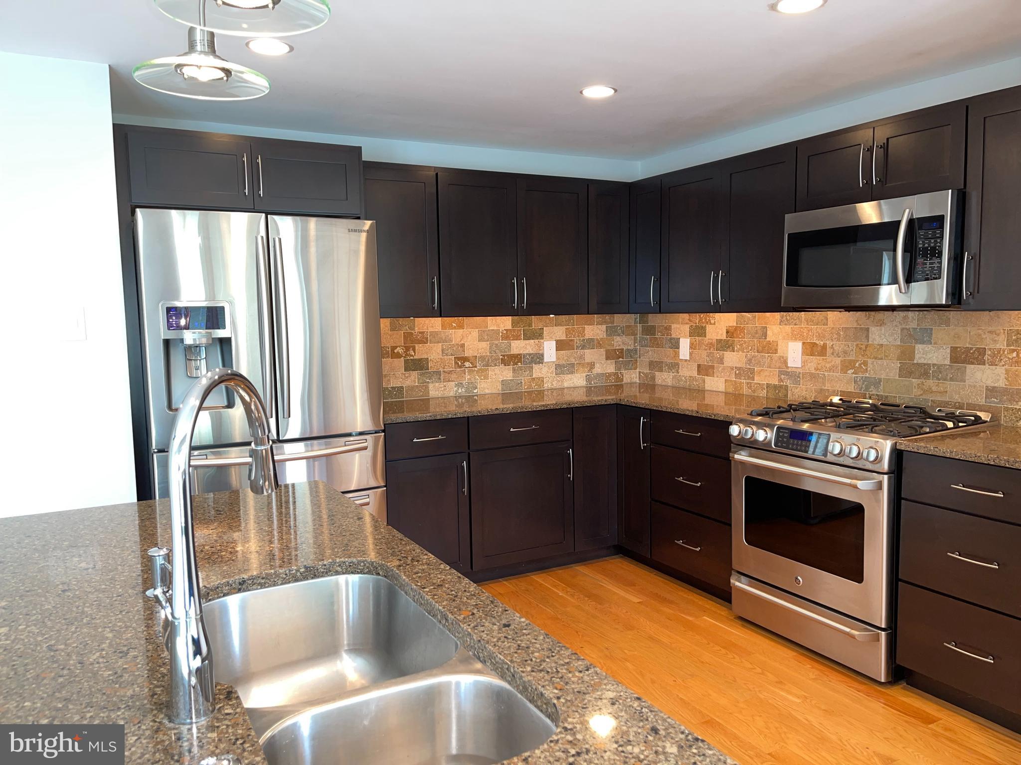 QUEEN VILLAGE - Residential Lease