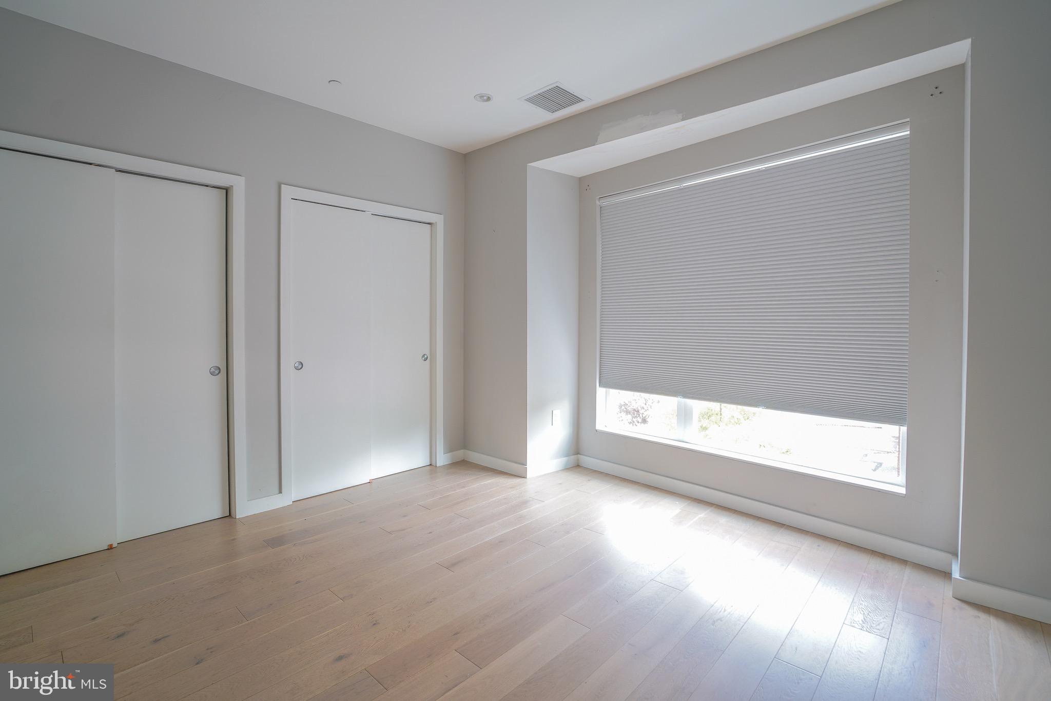 OLDE KENSINGTON - Residential Lease