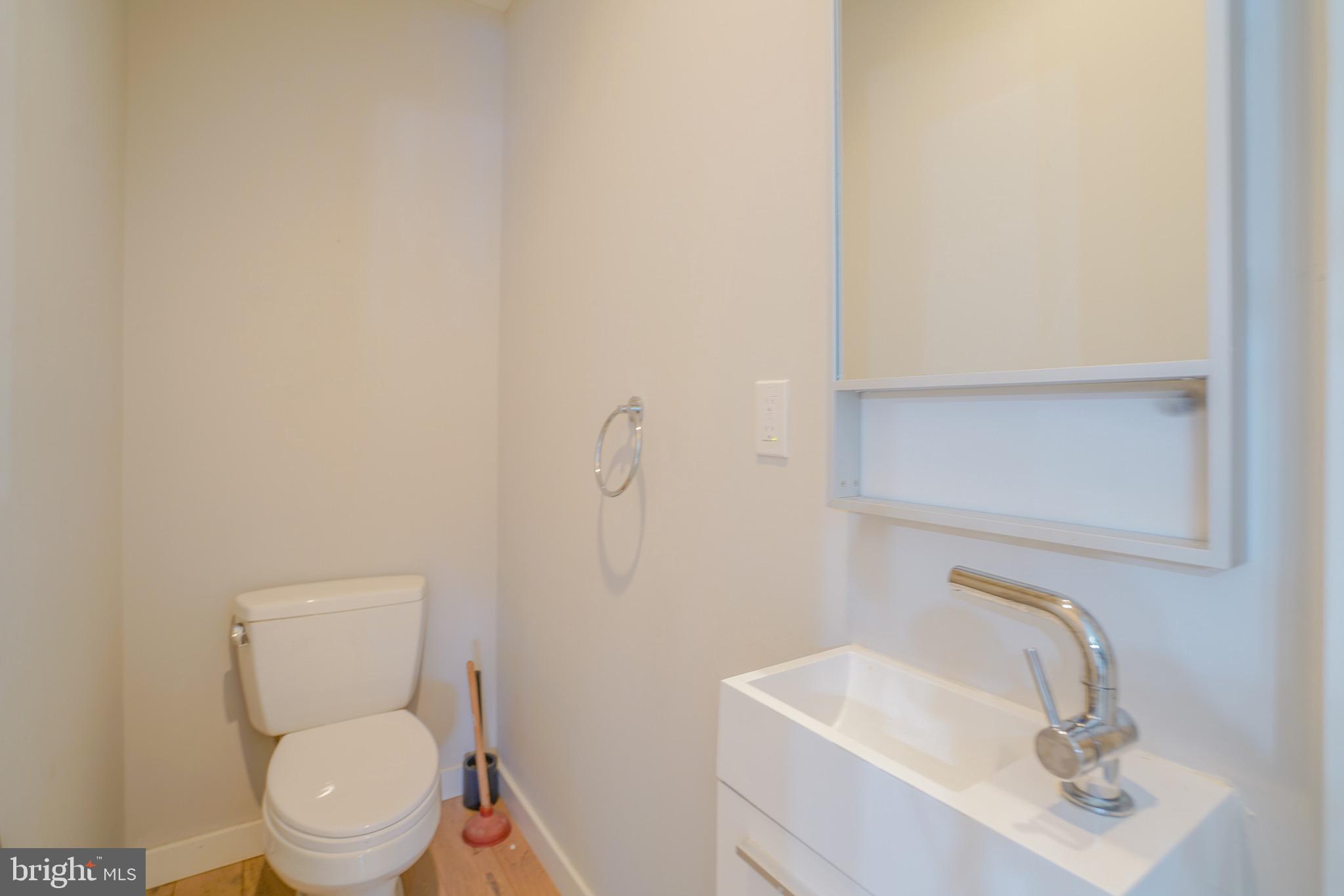 OLDE KENSINGTON - Residential Lease