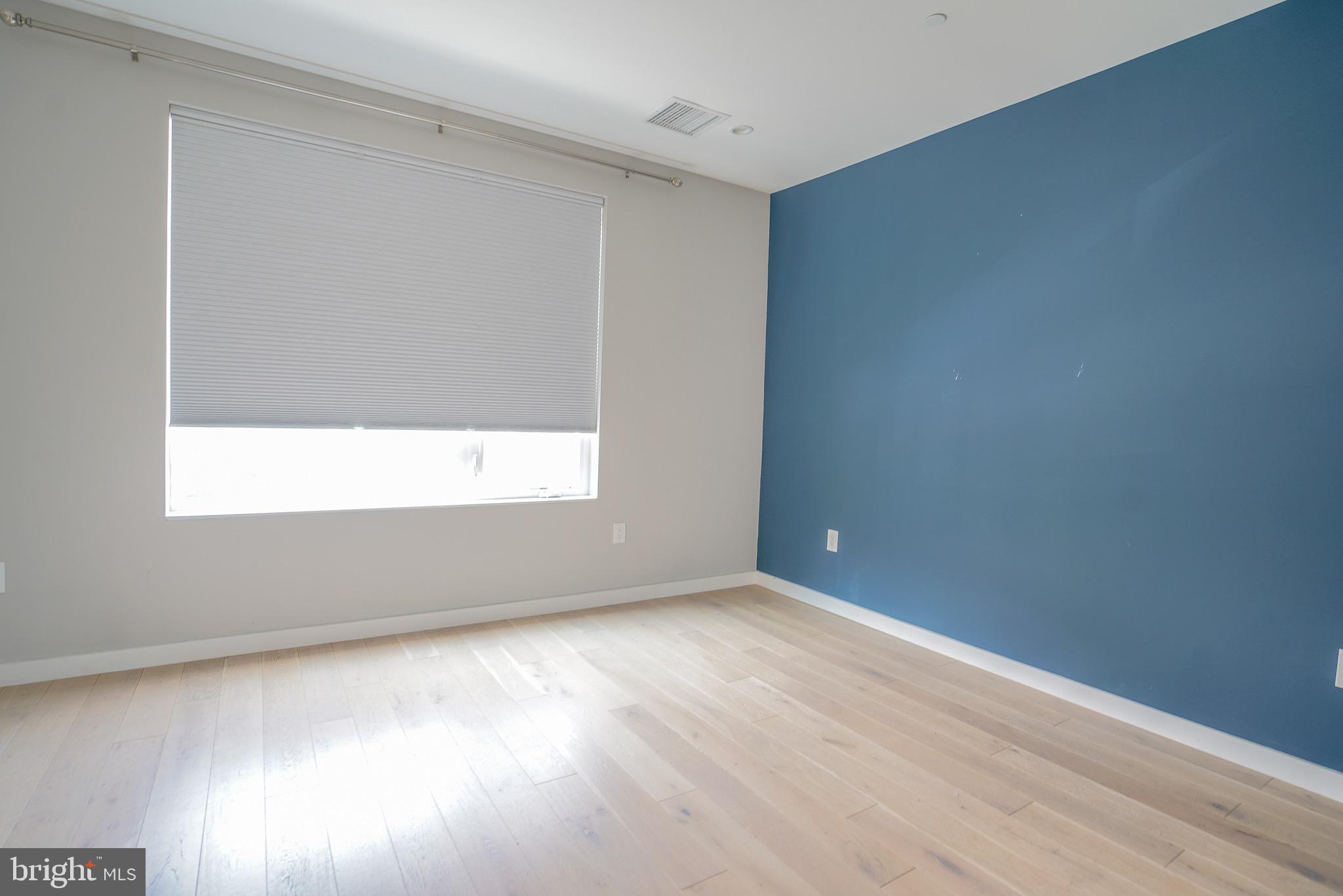 OLDE KENSINGTON - Residential Lease