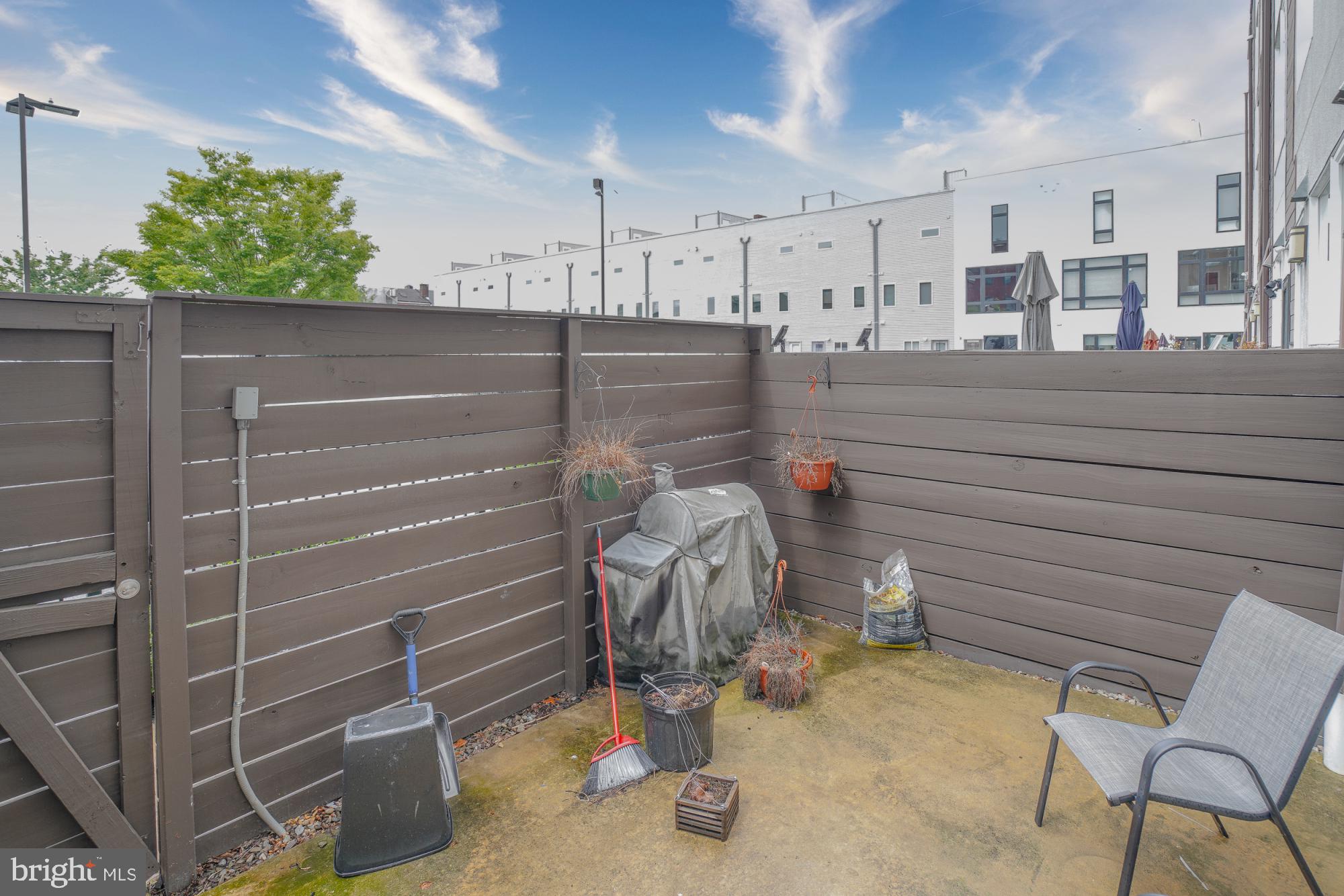 OLDE KENSINGTON - Residential Lease