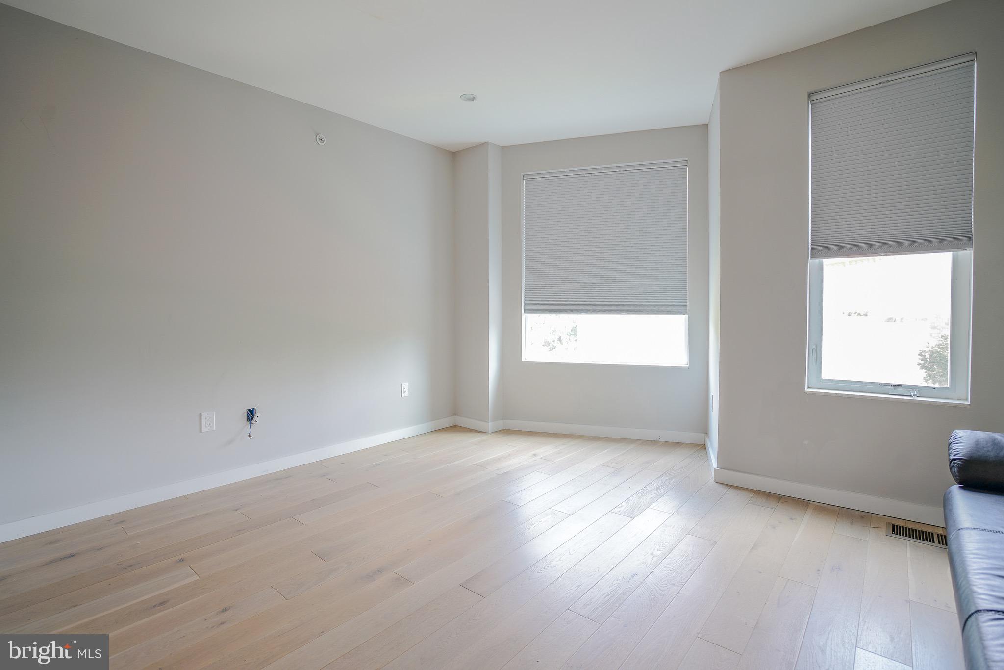 OLDE KENSINGTON - Residential Lease
