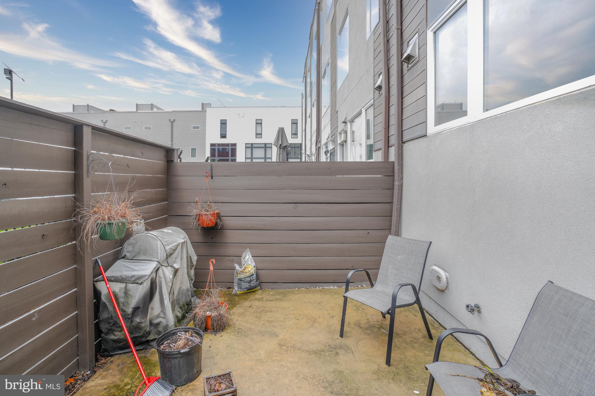OLDE KENSINGTON - Residential Lease