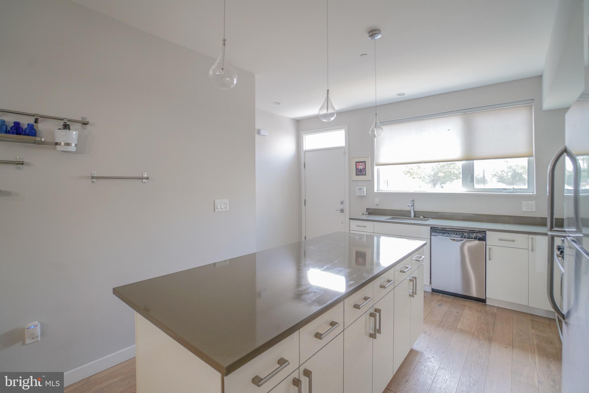 OLDE KENSINGTON - Residential Lease