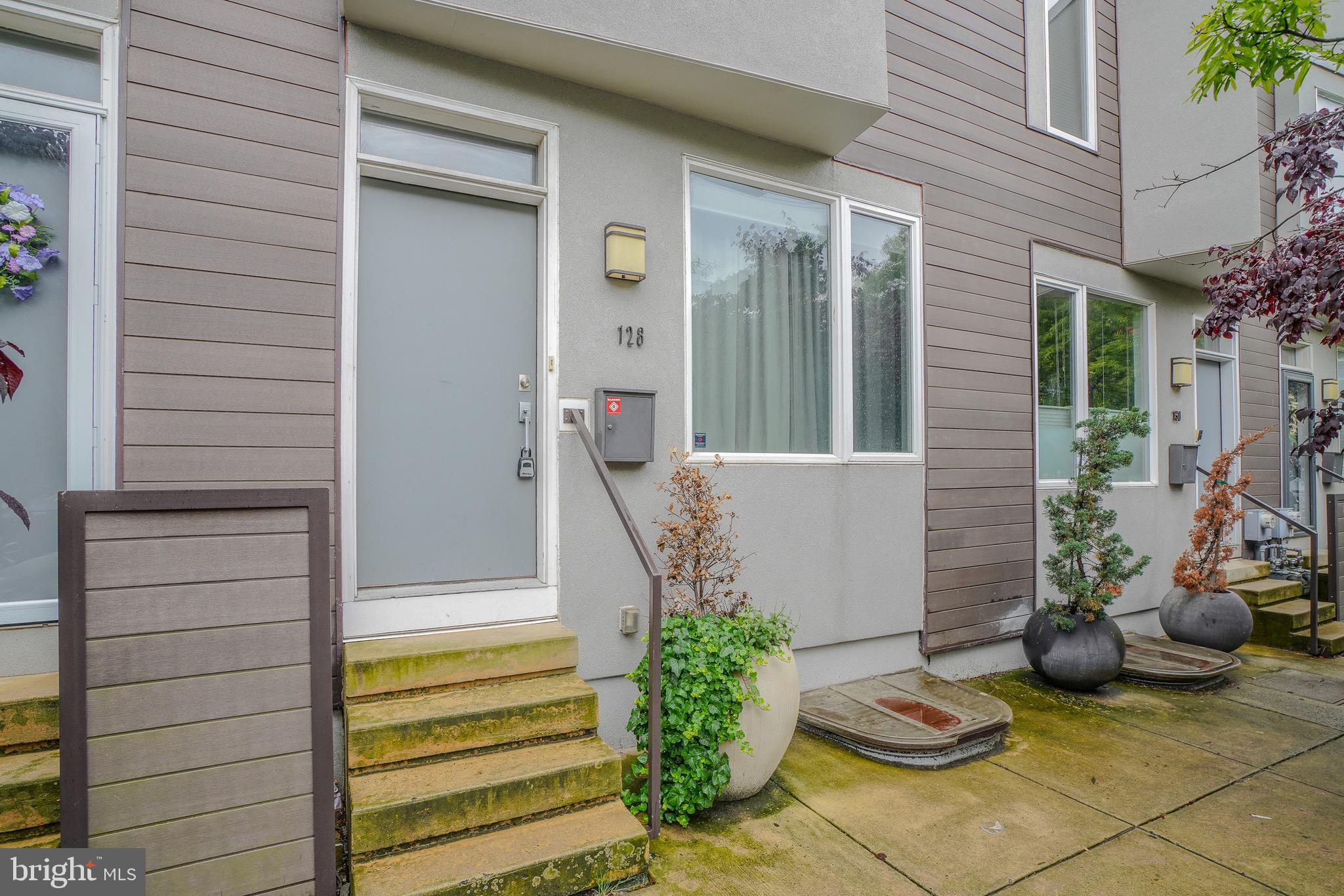 OLDE KENSINGTON - Residential Lease