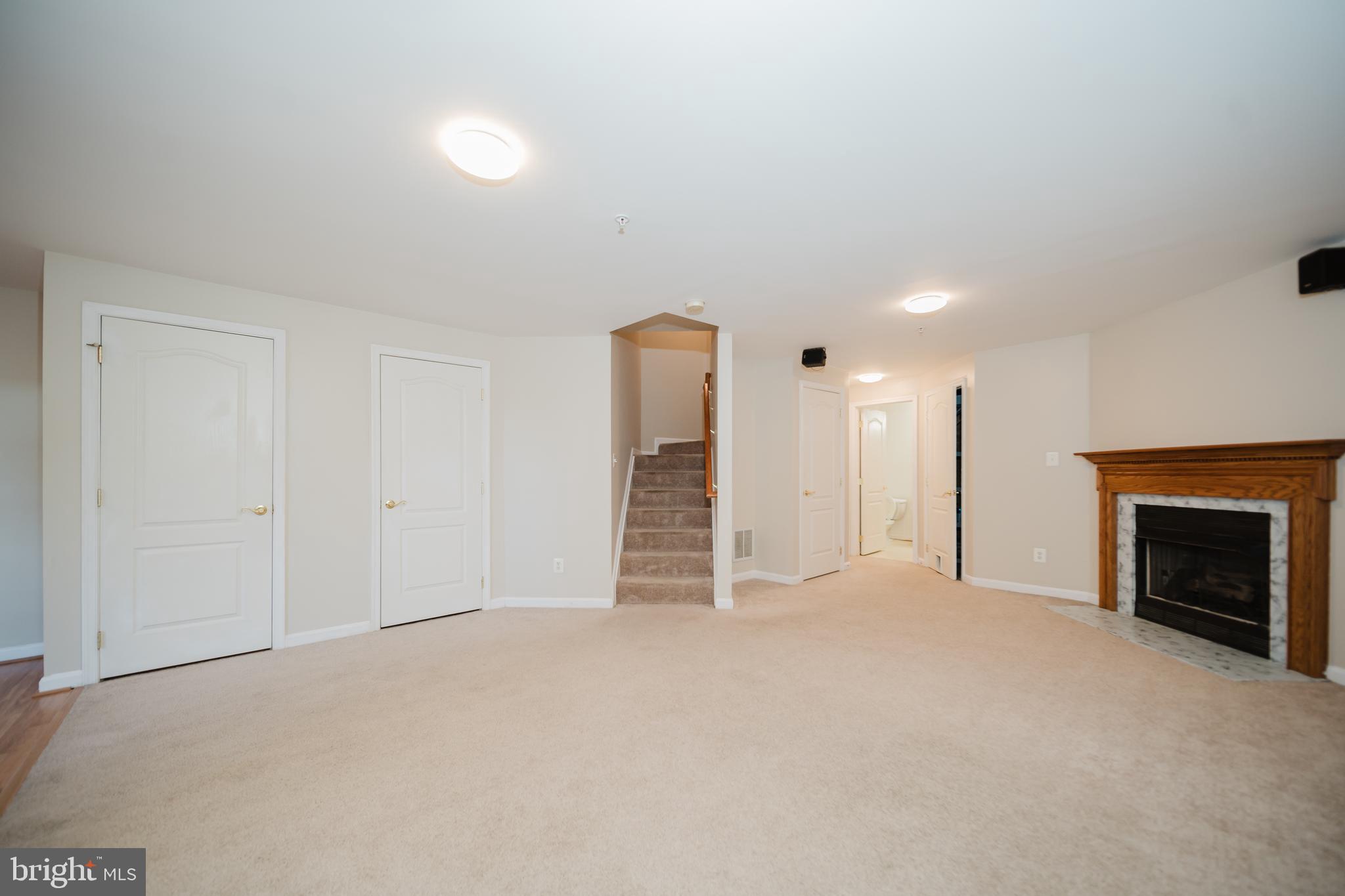 MONMOUTH MEADOWS - Residential Lease