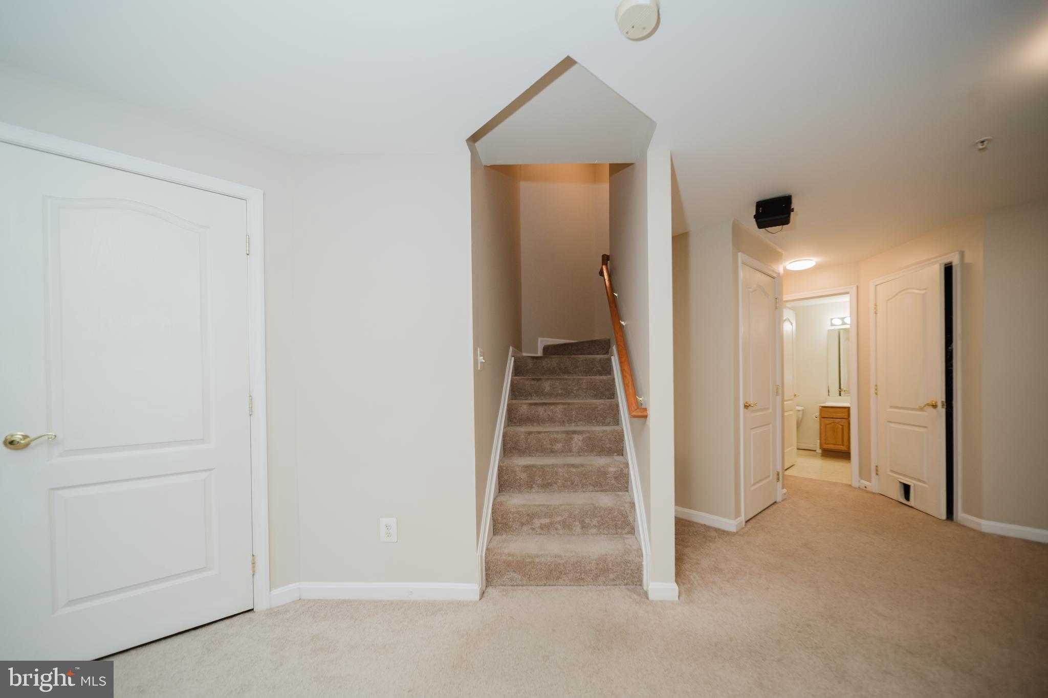 MONMOUTH MEADOWS - Residential Lease