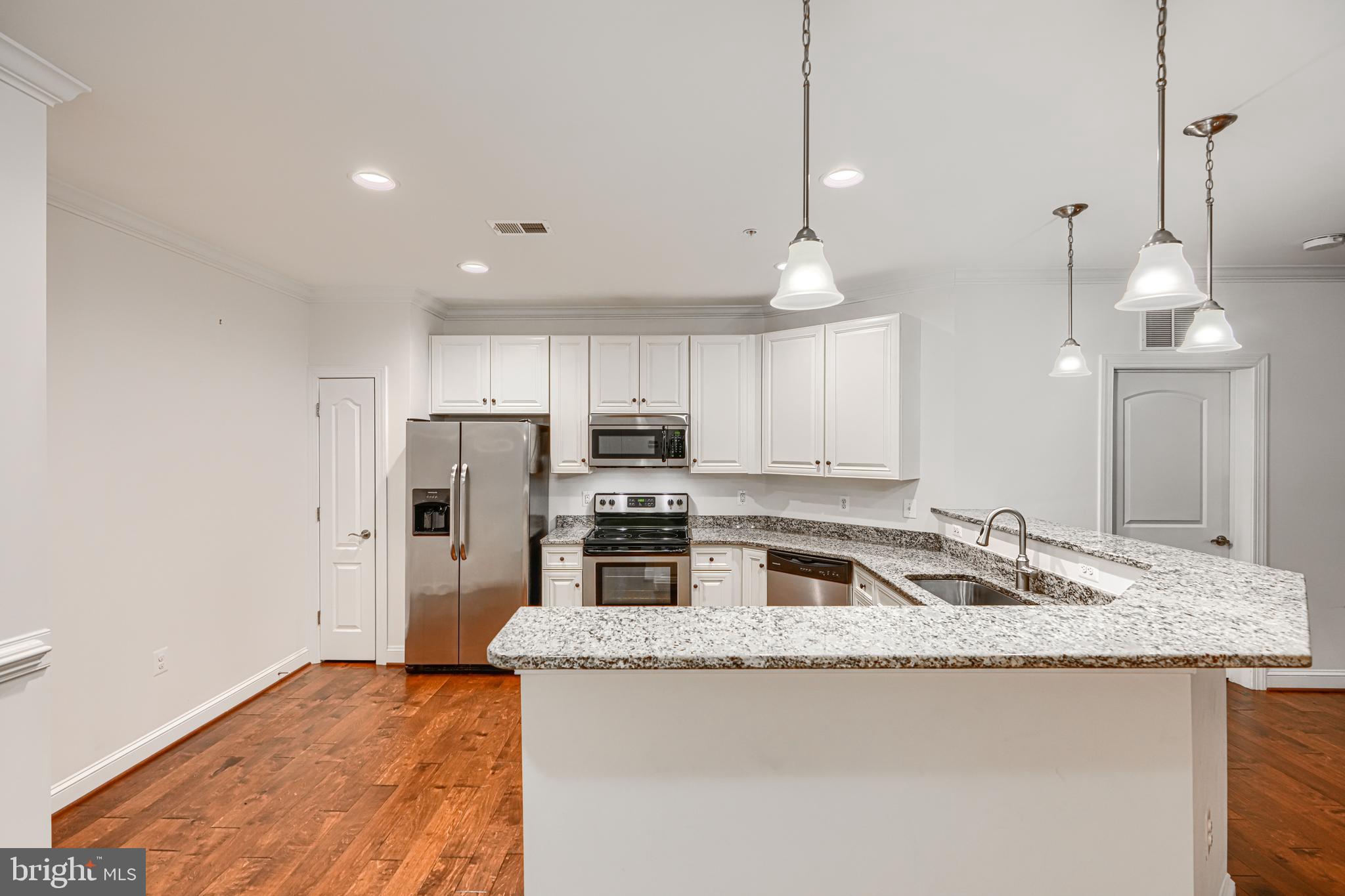 901 MACPHAIL WOODS CROSSING 2J