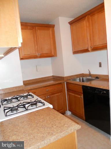 2030 ADAMS STREET 811