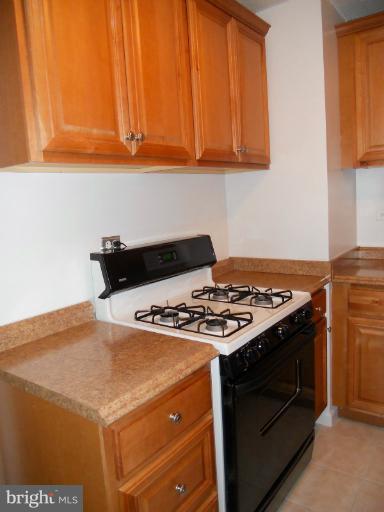 2030 ADAMS STREET 811