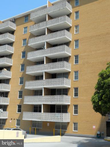 2030 ADAMS STREET 811