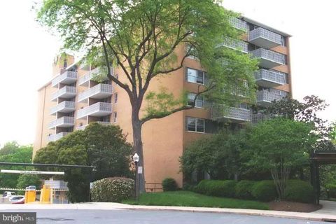 2030 ADAMS STREET 811 ARLINGTON VA 22201