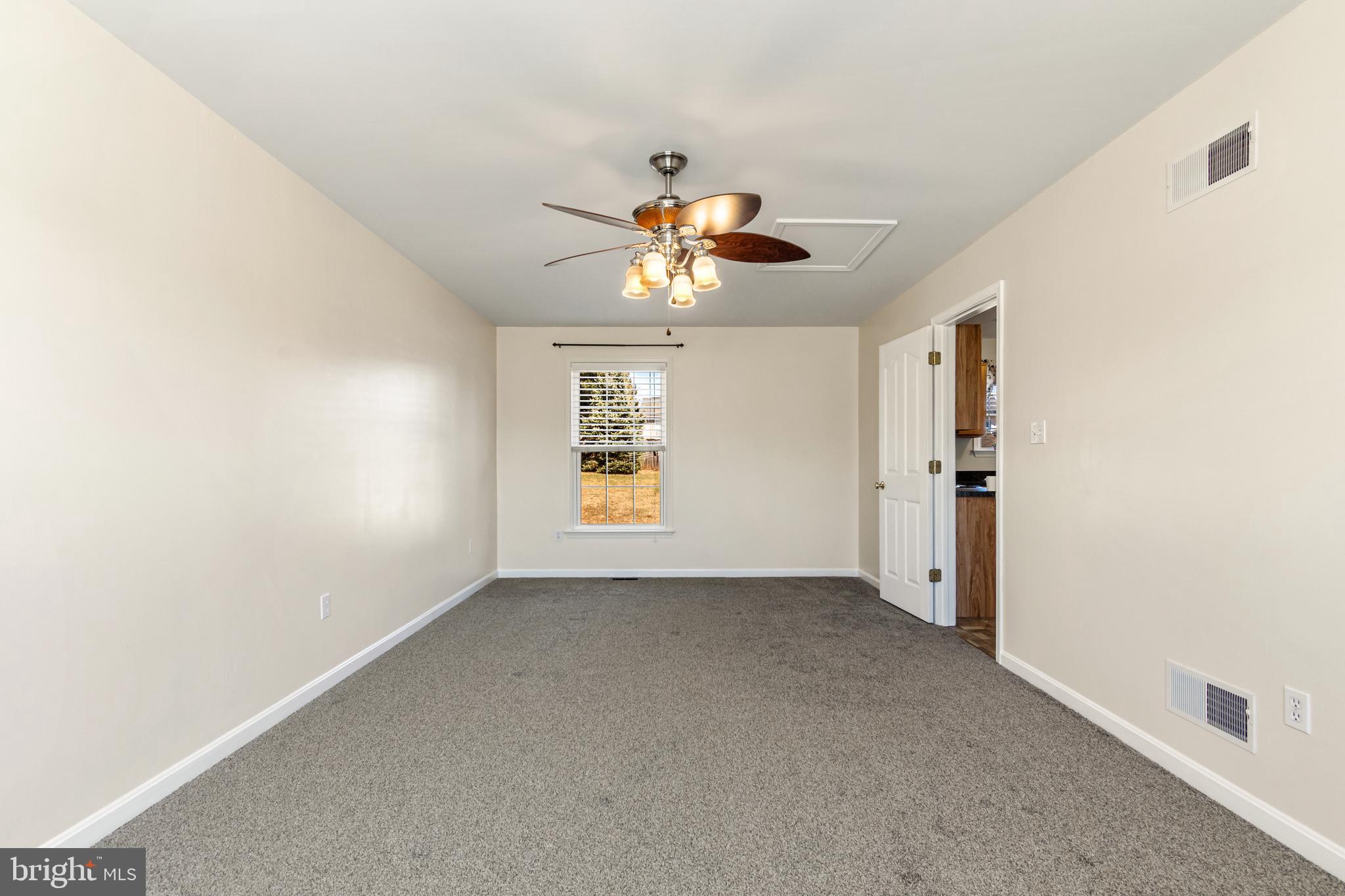 SARAHS CHOICE - Residential