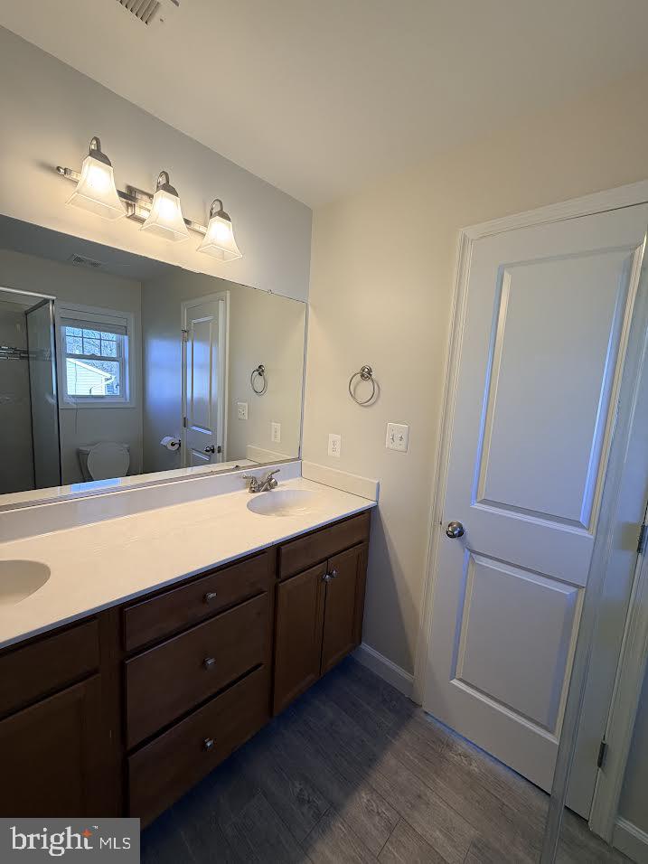 WOODLAND BEACH - Residential