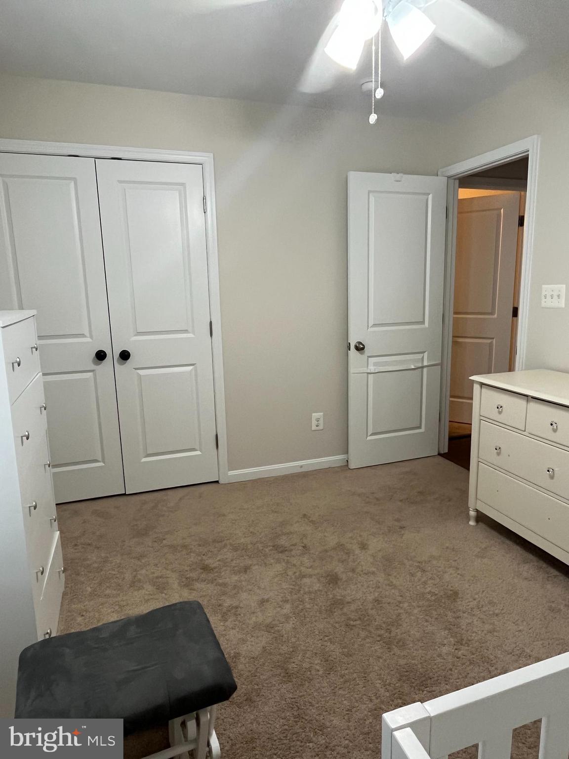 WOODLAND BEACH - Residential