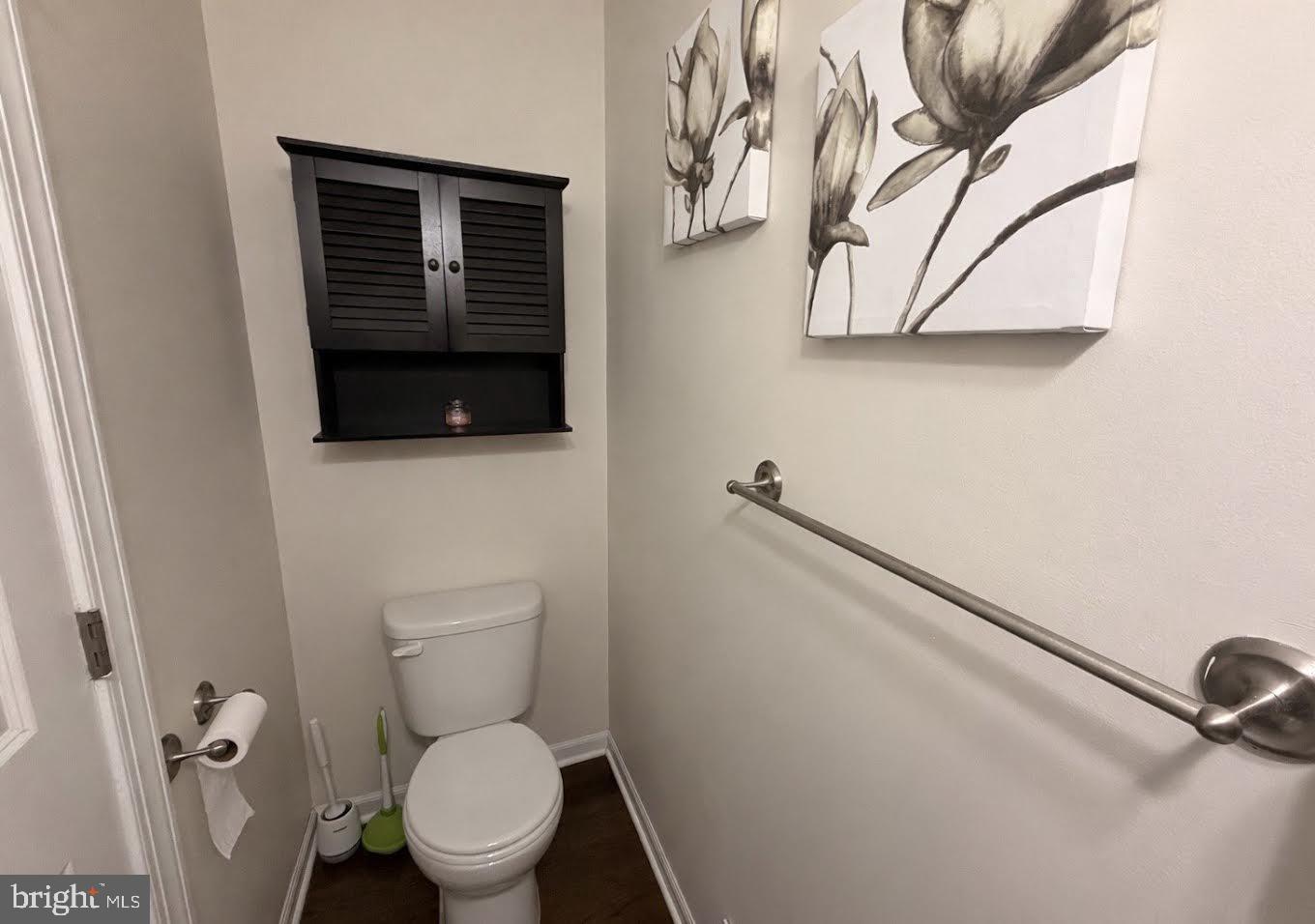 WOODLAND BEACH - Residential