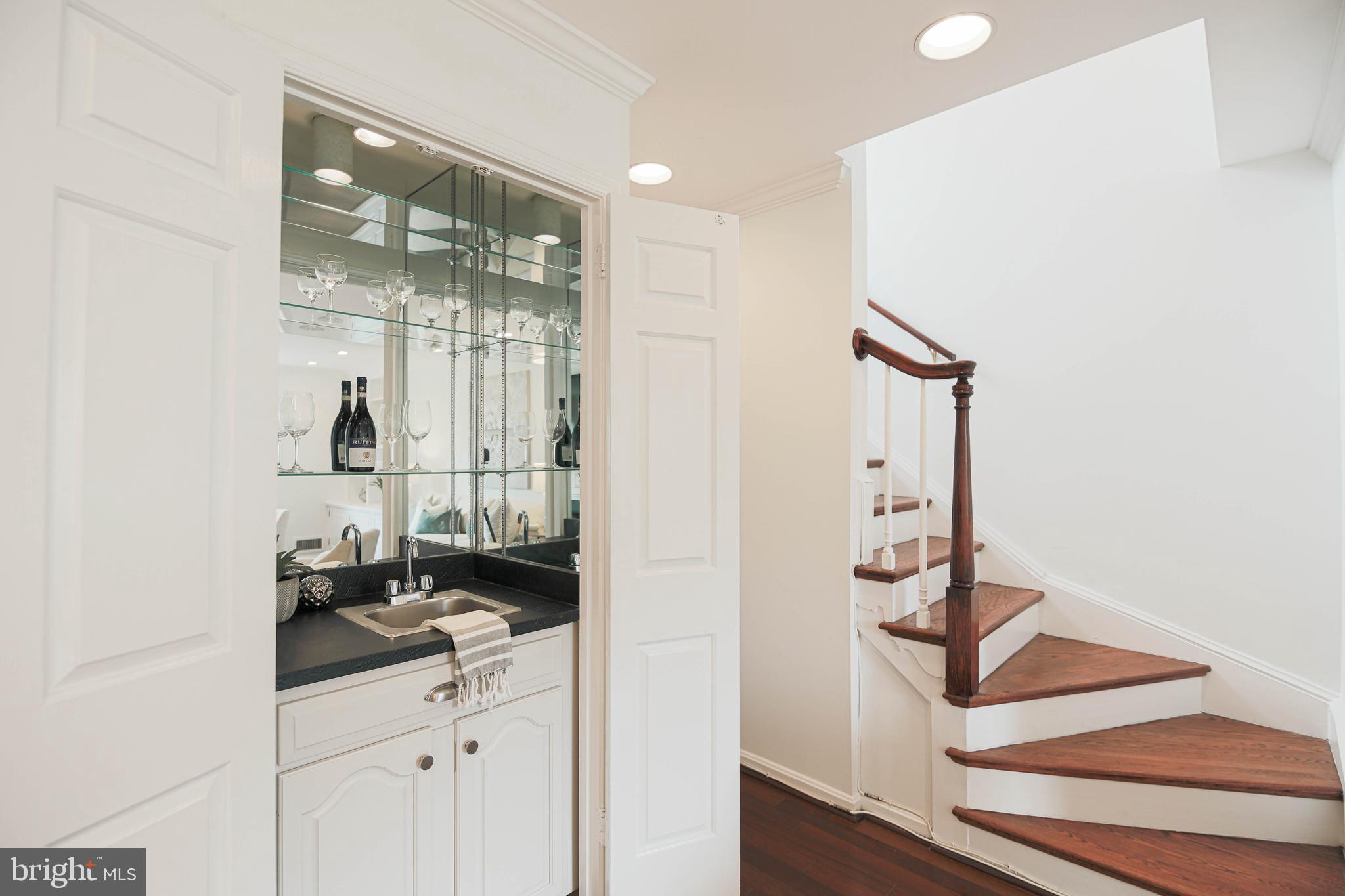 WATERGATE OF ALEXANDRIA - Residential